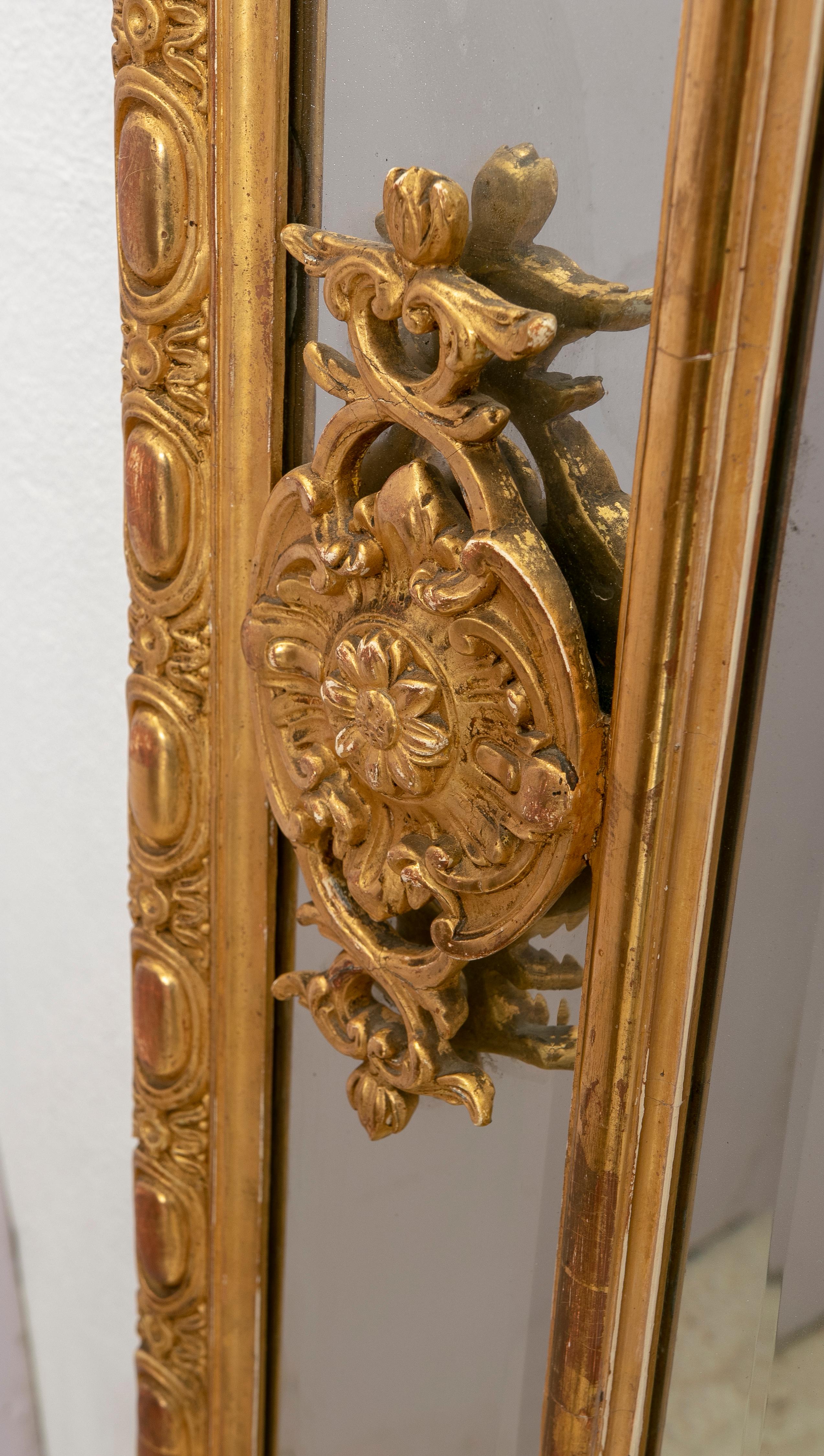 1850s French Gold Giltwood Wall Mirror w/ Acanthus Leaf Scrolls Decoration 5