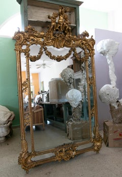 1850s French Gold Giltwood Wall Mirror with Acanthus Leaf Scrolls Decoration