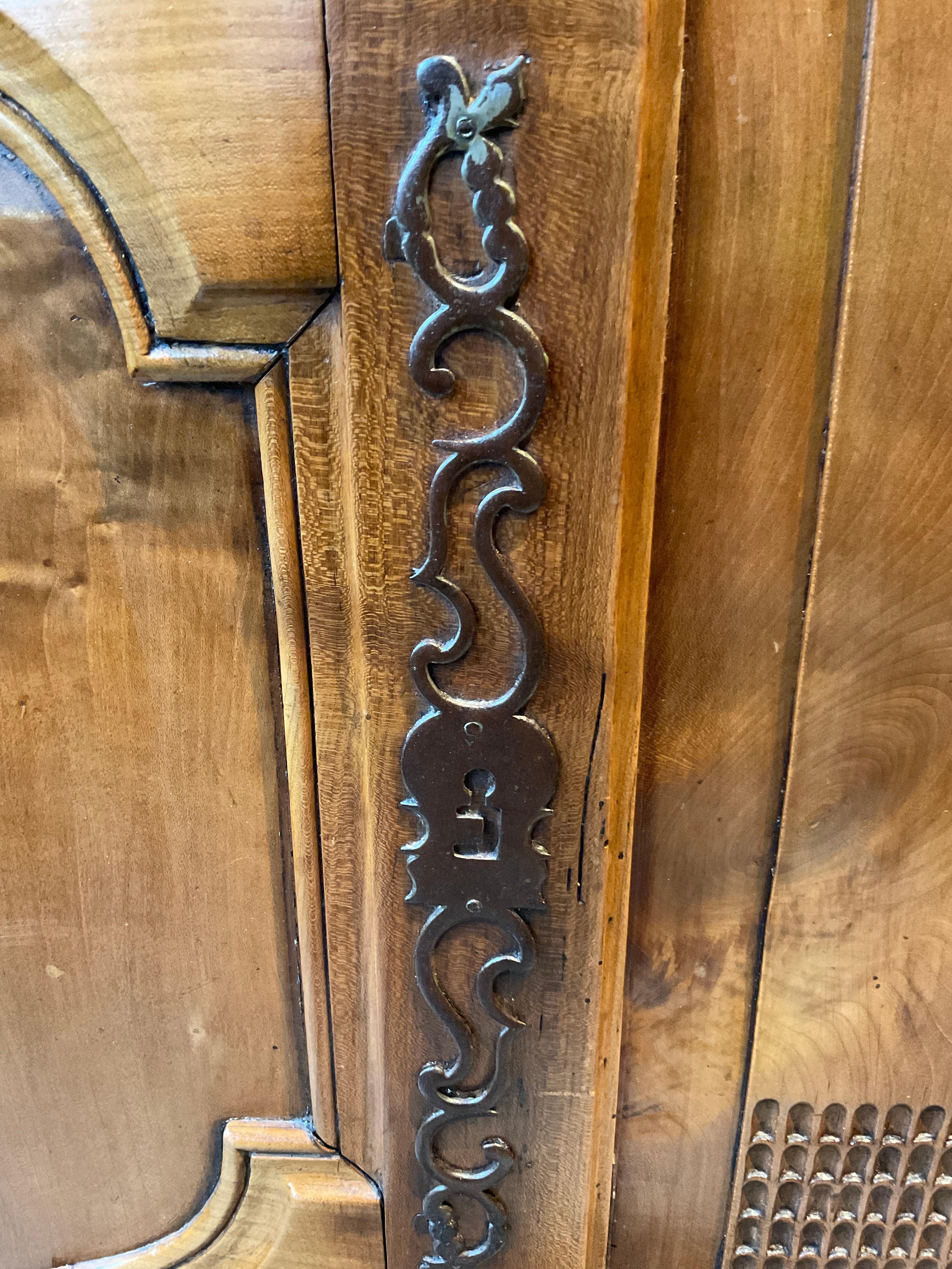 Buffet provinciale francese del 1850 in vendita 5