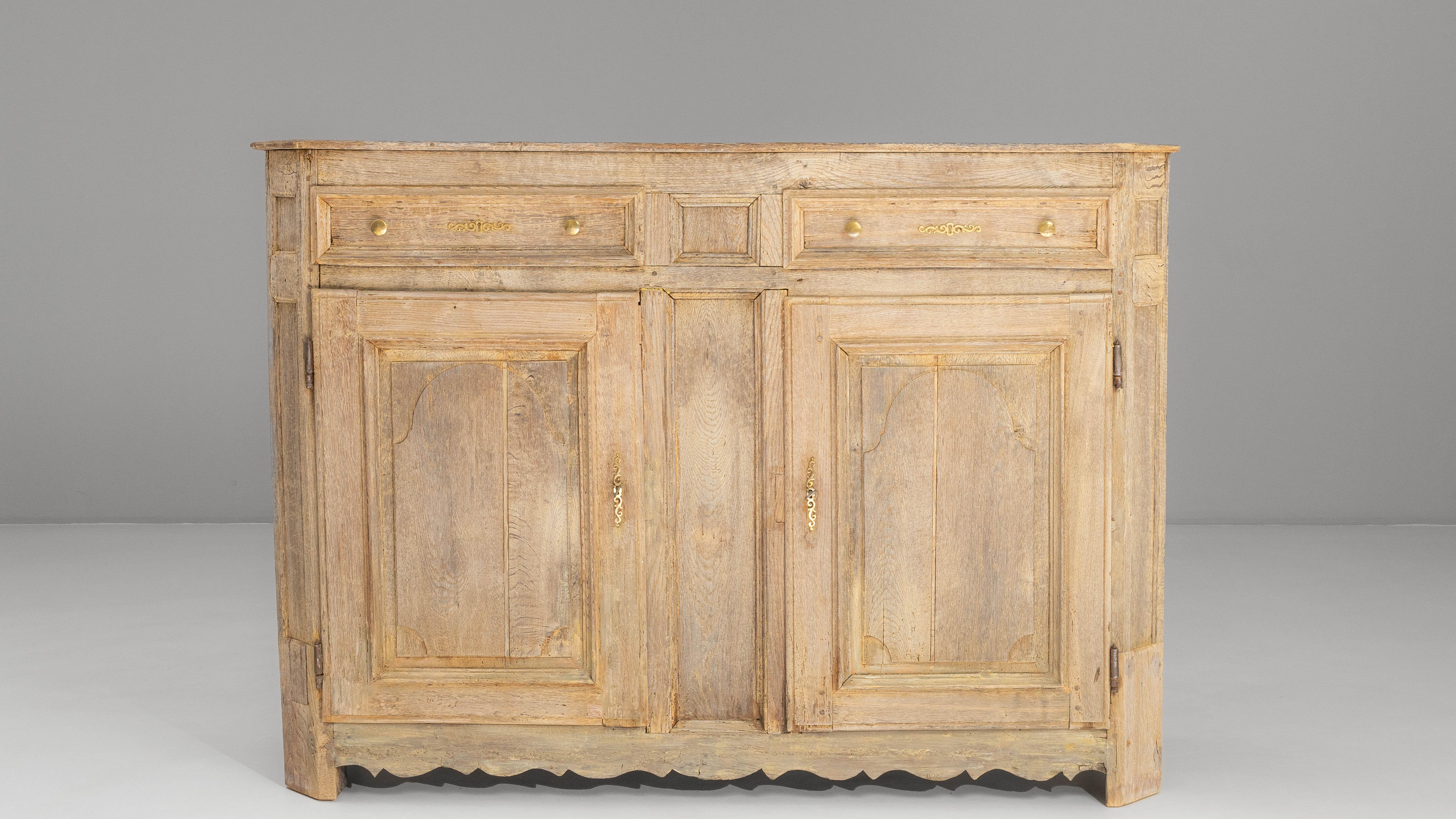 Quercia 1850s French Provincial Oak Buffet in vendita