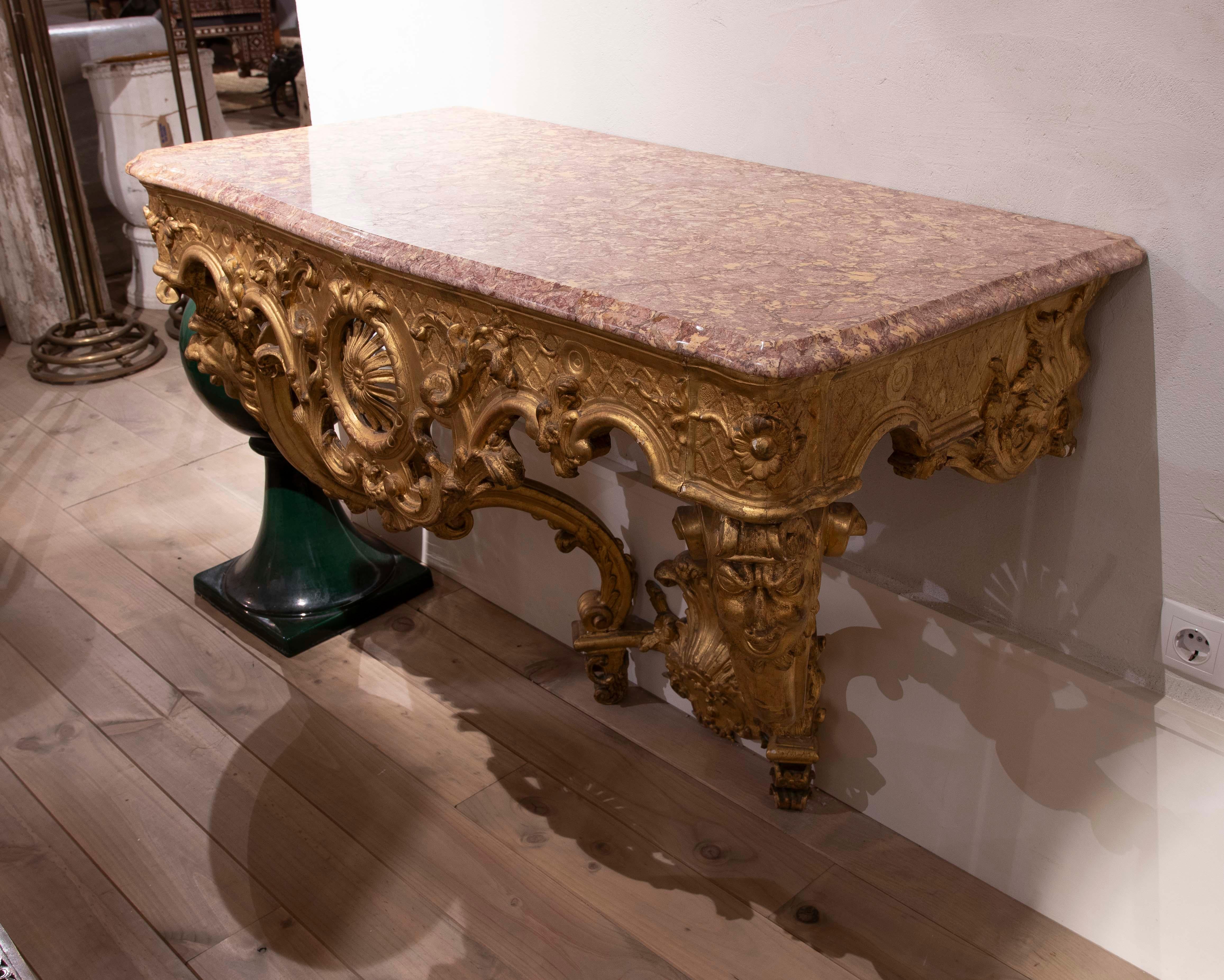 1850s Gold Baroque Console with Pink Marble Top In Good Condition For Sale In Marbella, ES