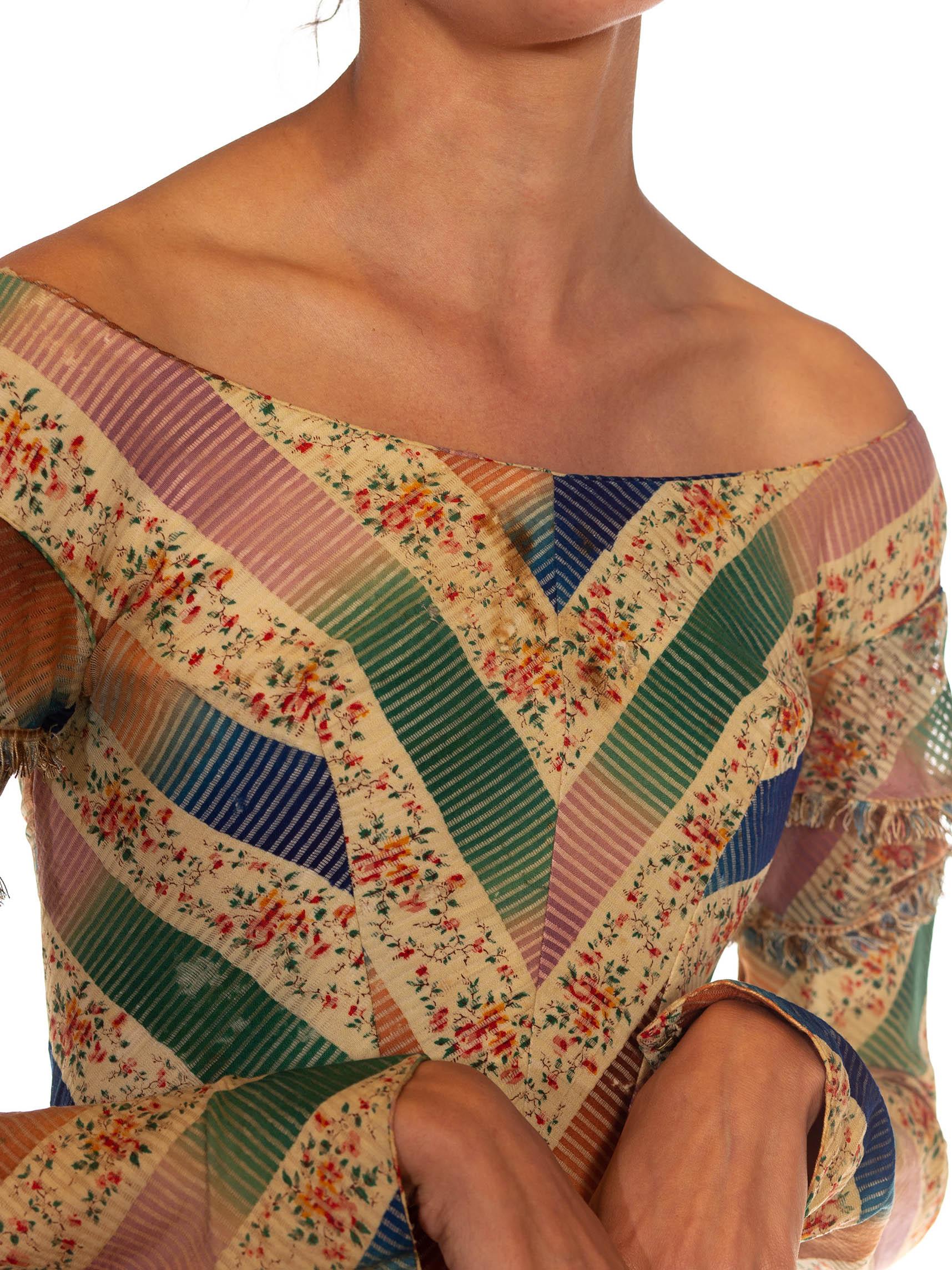 Robe imprimée à ombres florales en coton biologique vert et rose des années 1850 en vente 6