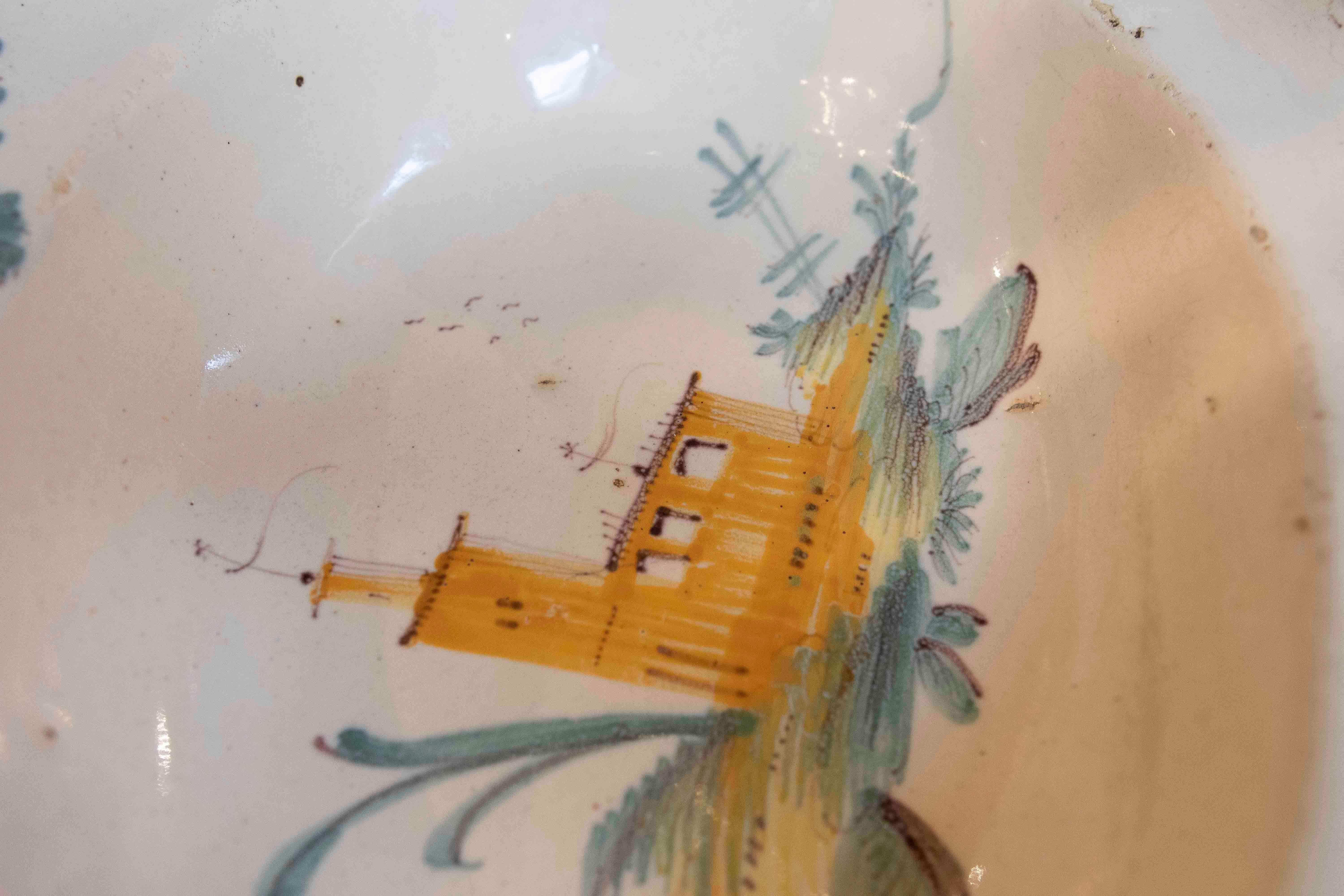 1850 Pintado a mano  Plato de cerámica decorativo de estilo europeo en venta 4
