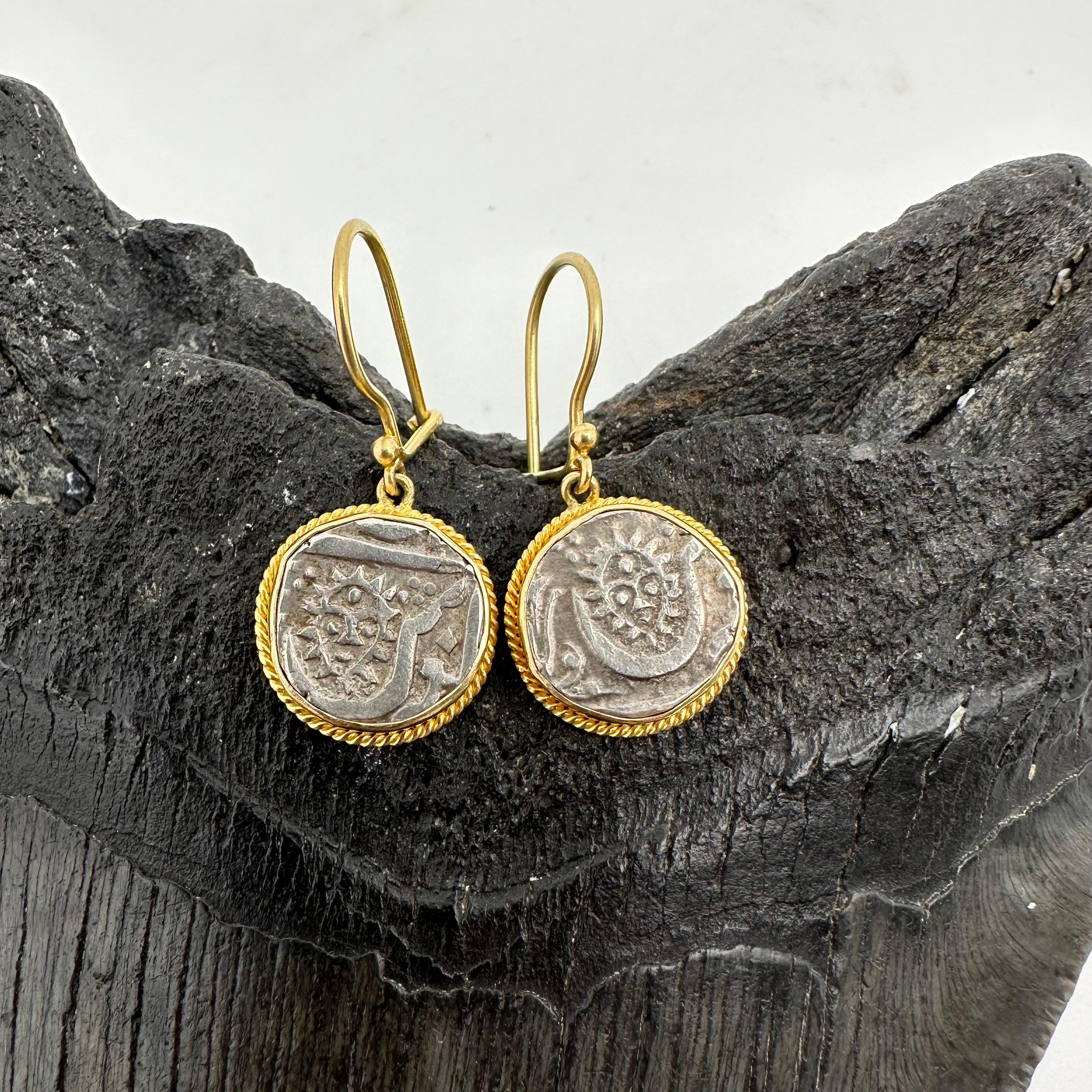 1850's India Sun-face Coin 18K Gold Wire Earrings For Sale 3