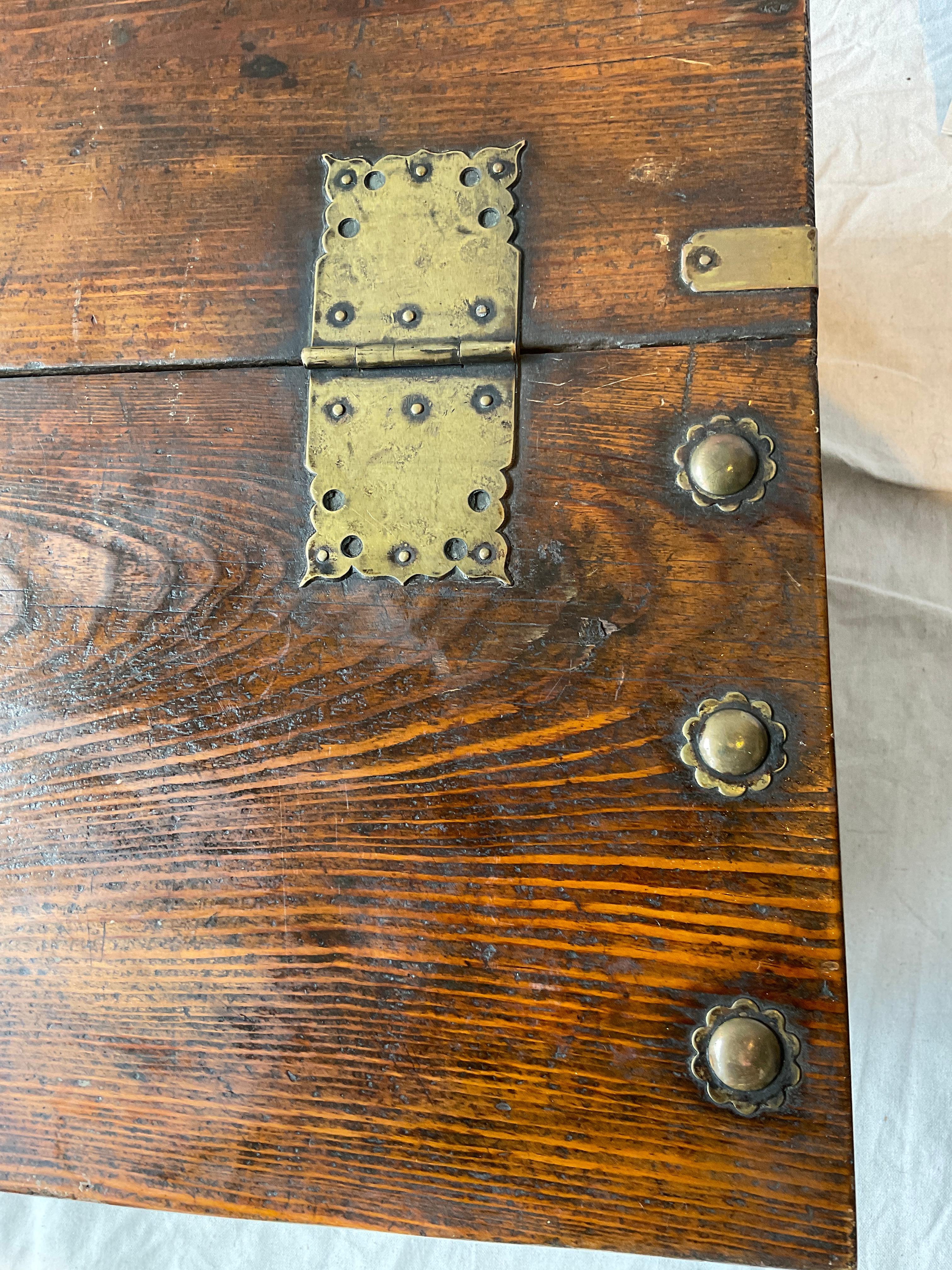 1850s Korean Coin Chest Ton-Kwe in vendita 6