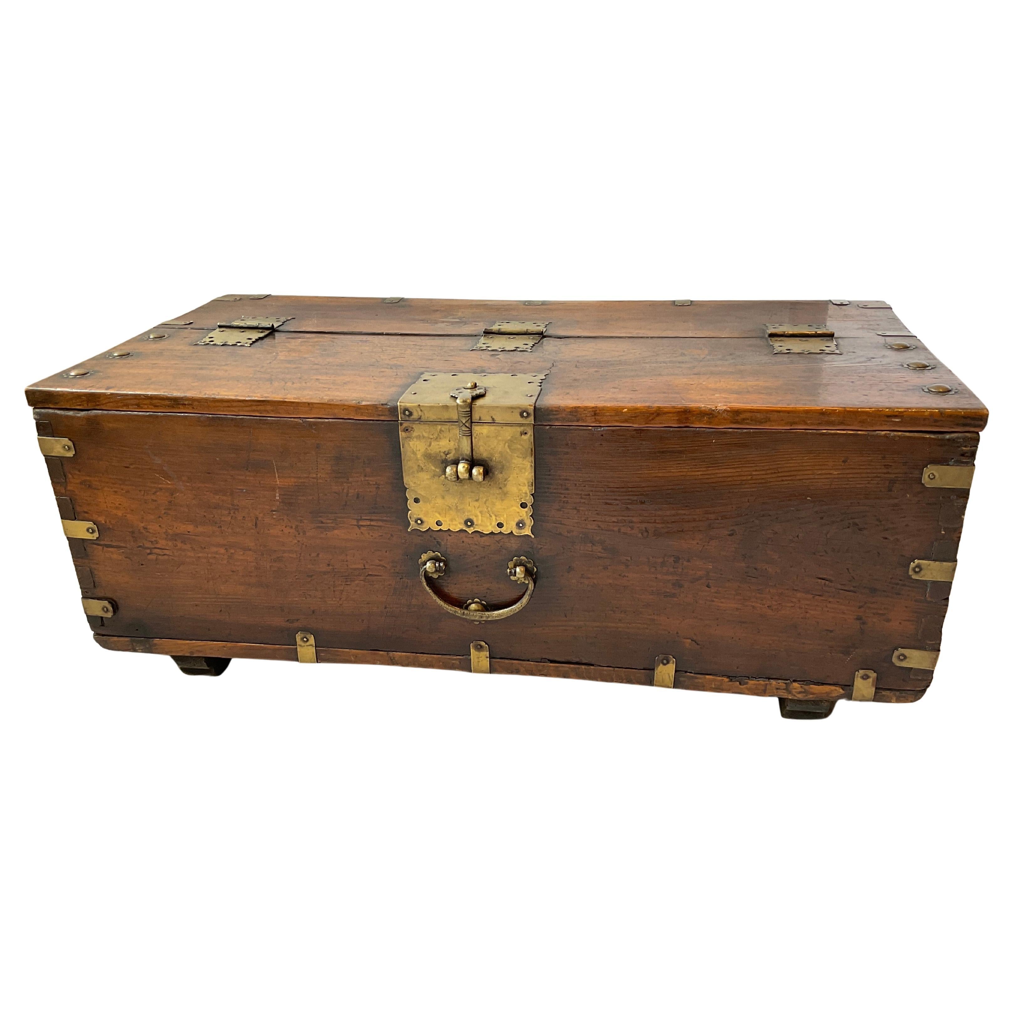 1850s Korean Coin Chest Ton-Kwe in vendita