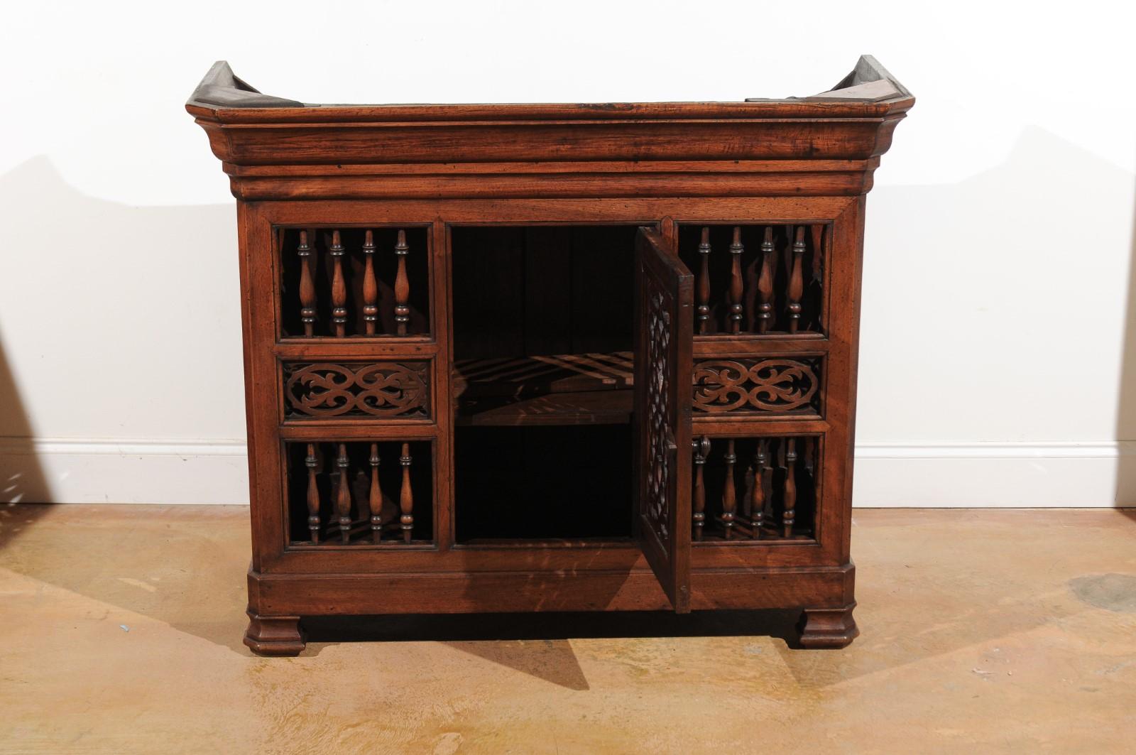 1850s, Louis Philippe French Dauphinoise Walnut Panetière with Openwork Motifs 2