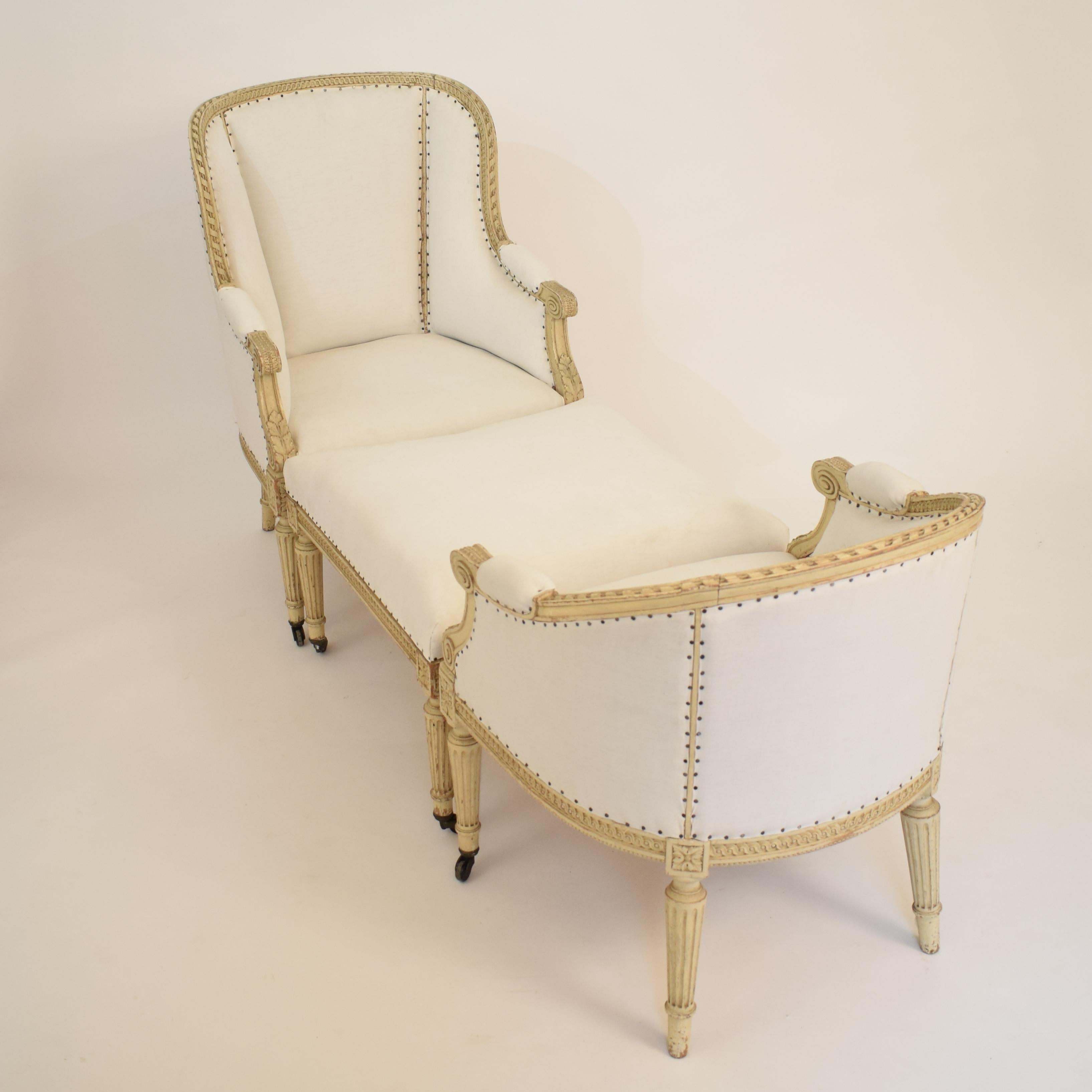 1850s Louis XVI Style Duchesse Brisee in Original Lacquer and Re-Upholstered In Good Condition In Berlin, DE