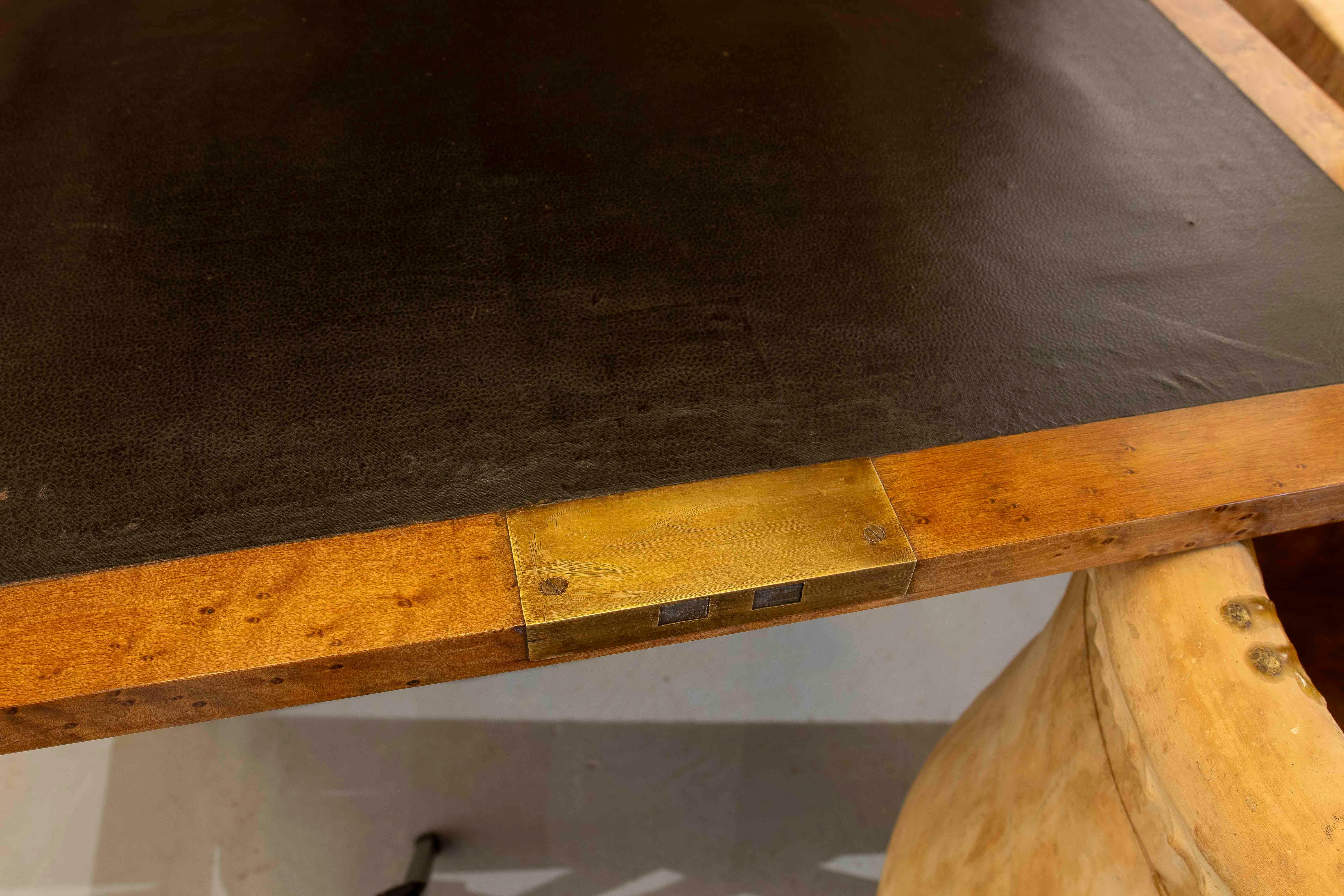 Secreter estilo Luis XVI de 1850 en madera de abedul con decoración de caña de bambú de imitación en venta 6