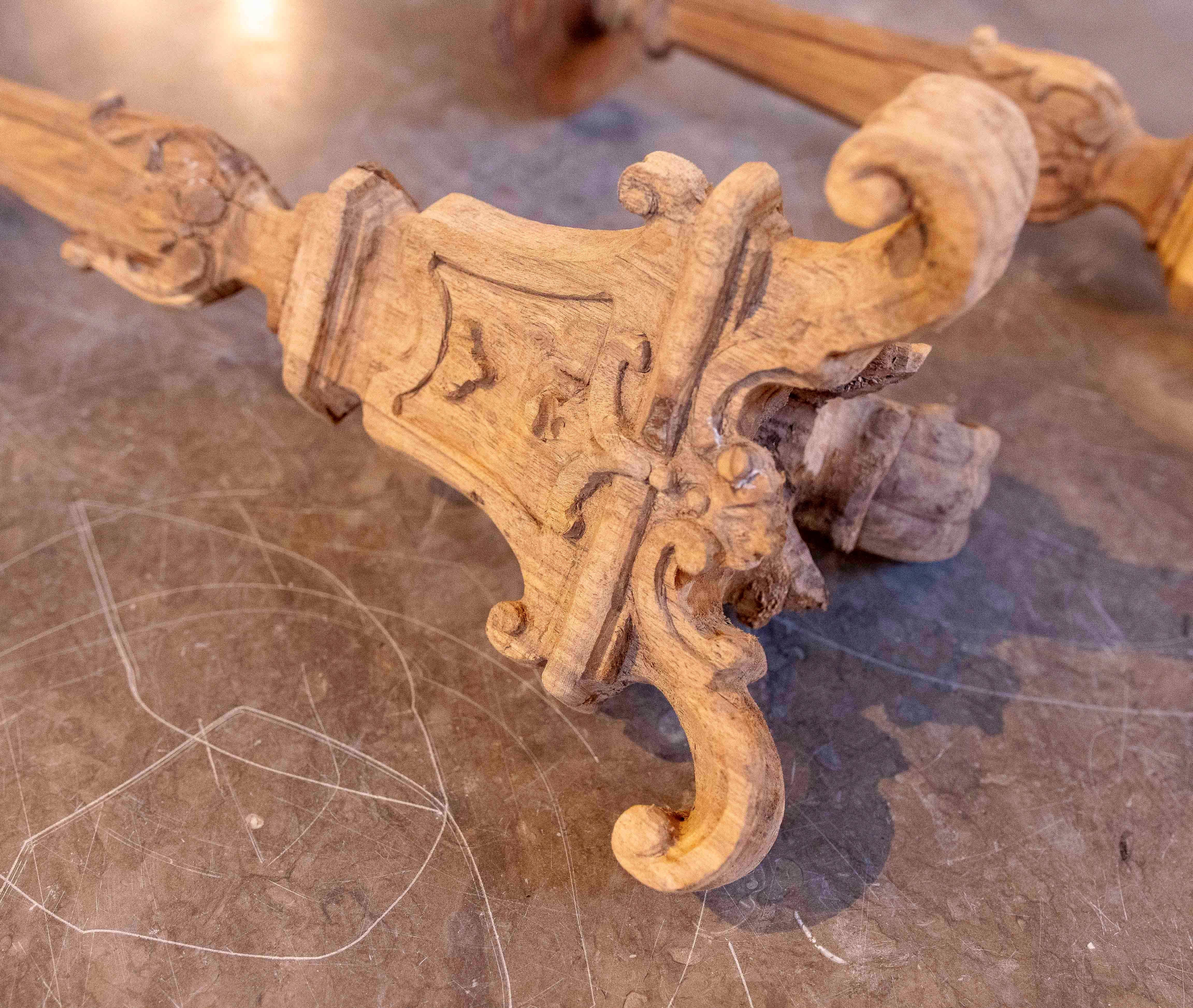 1850s Pair of Baroque Candlesticks in Carved Wood with Tripod Base For Sale 4