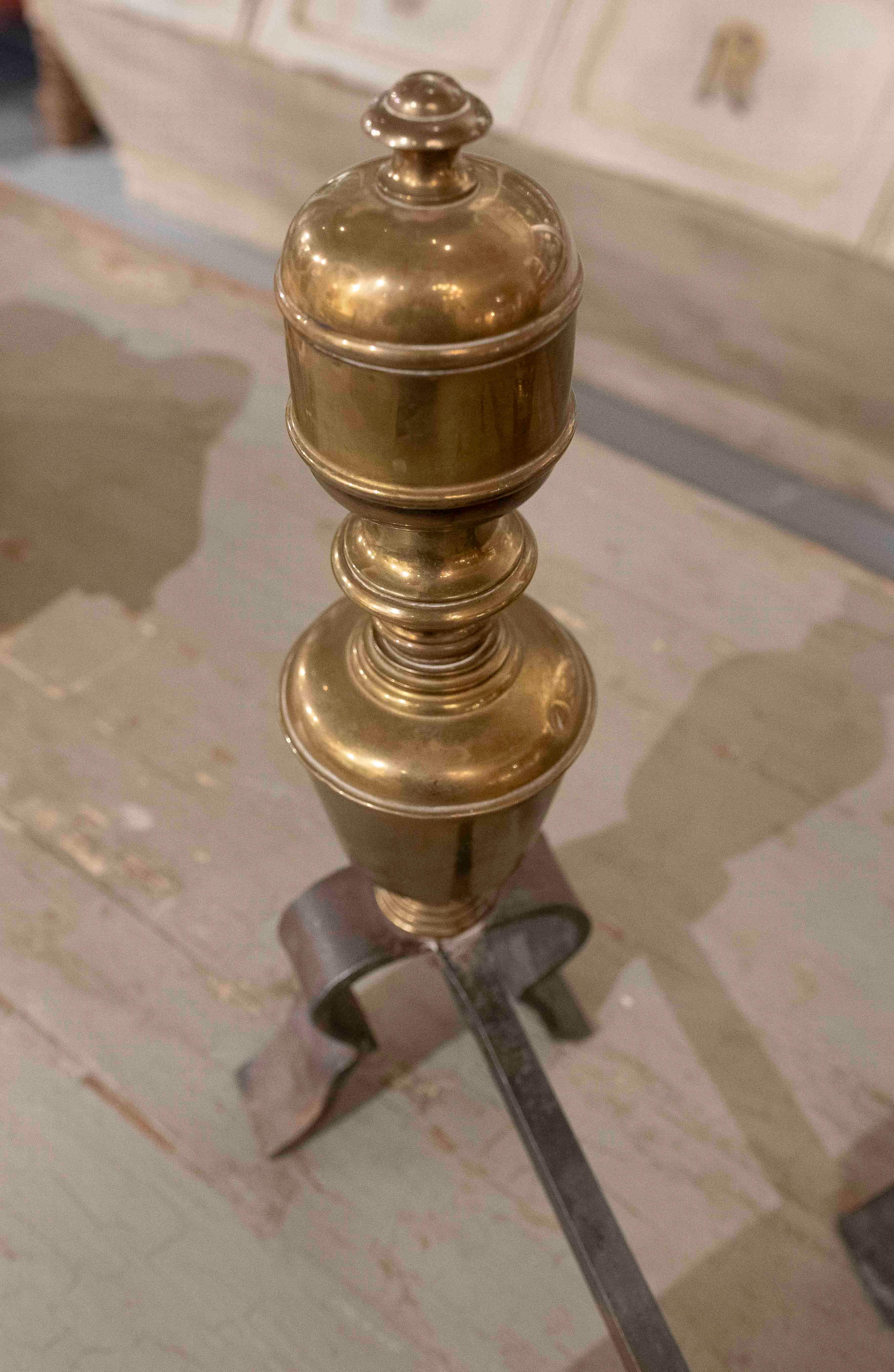 1850s Pair of Bronze and Wrought Iron Fireplace Caps For Sale 5