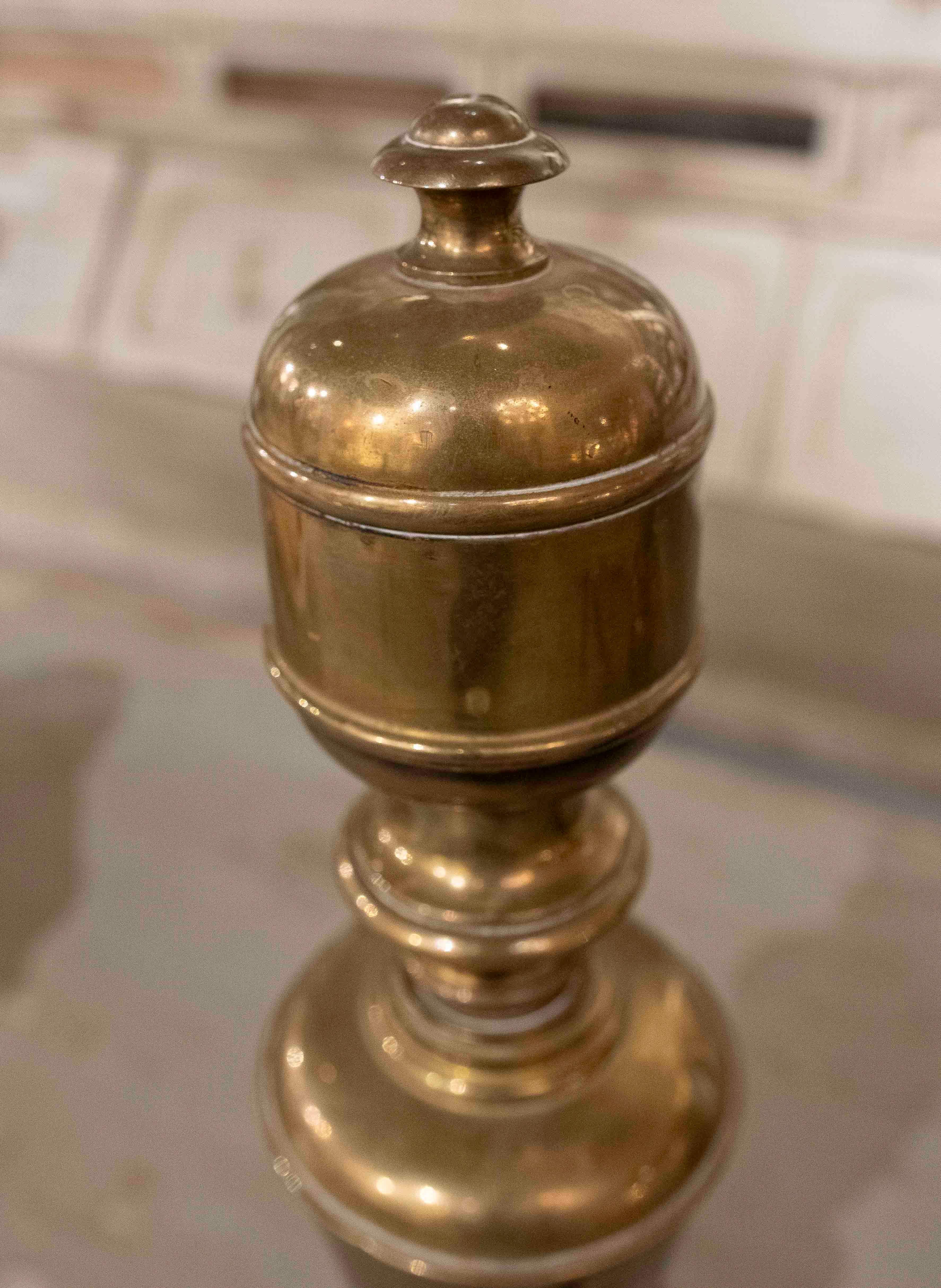 1850s Pair of Bronze and Wrought Iron Fireplace Caps For Sale 8
