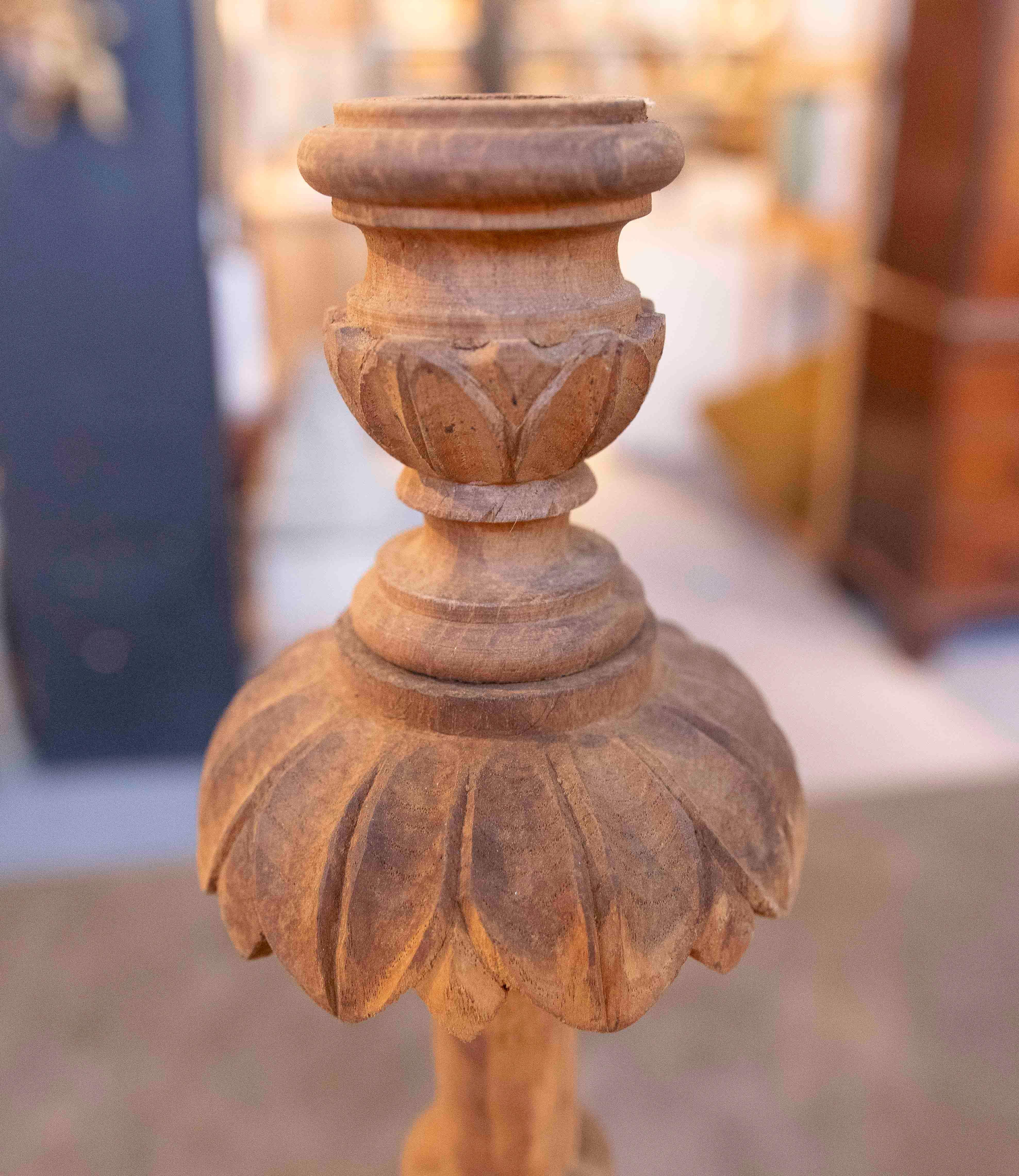 1850s Pair of Candlesticks Carved in Natural Wood For Sale 5