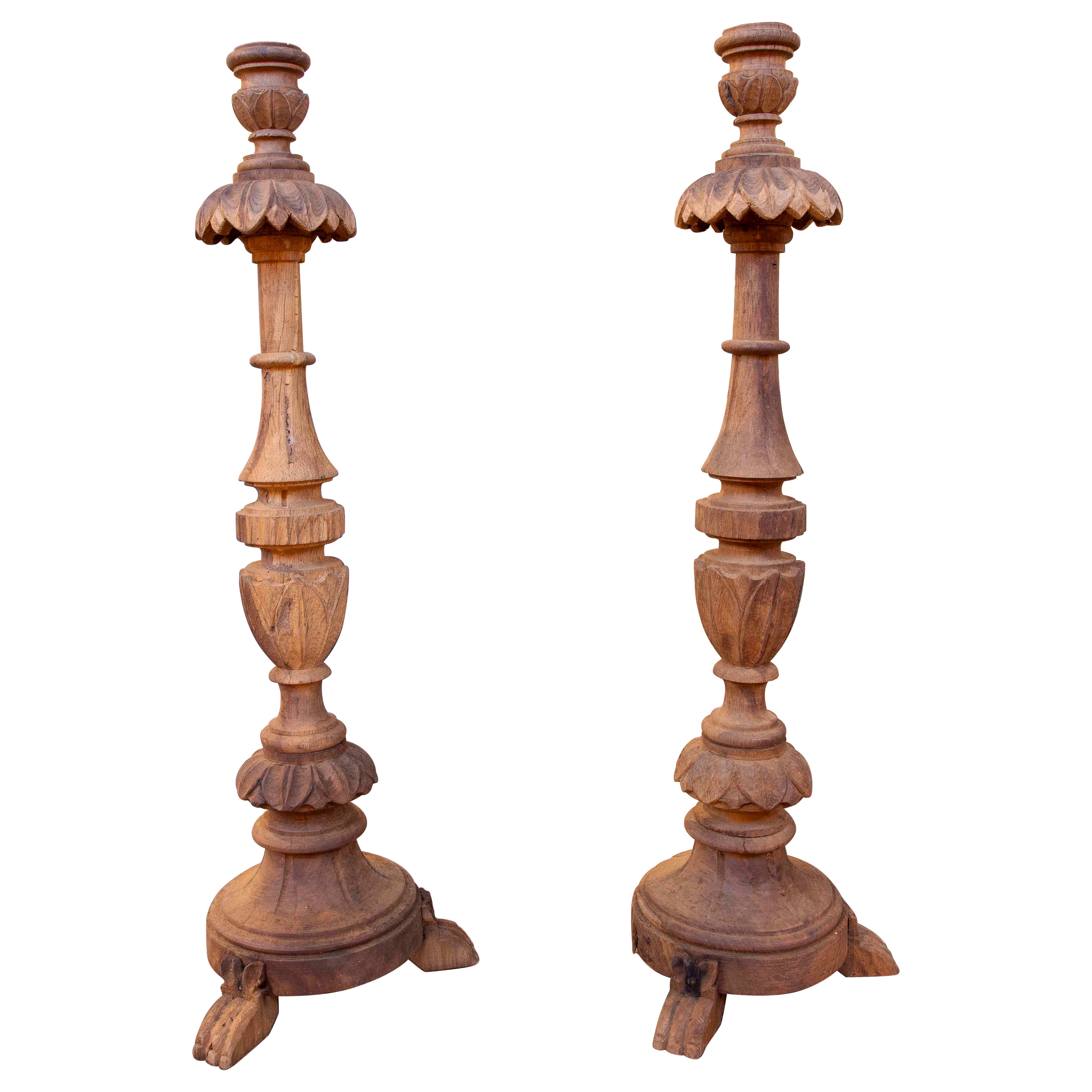 1850s Pair of Candlesticks Carved in Natural Wood