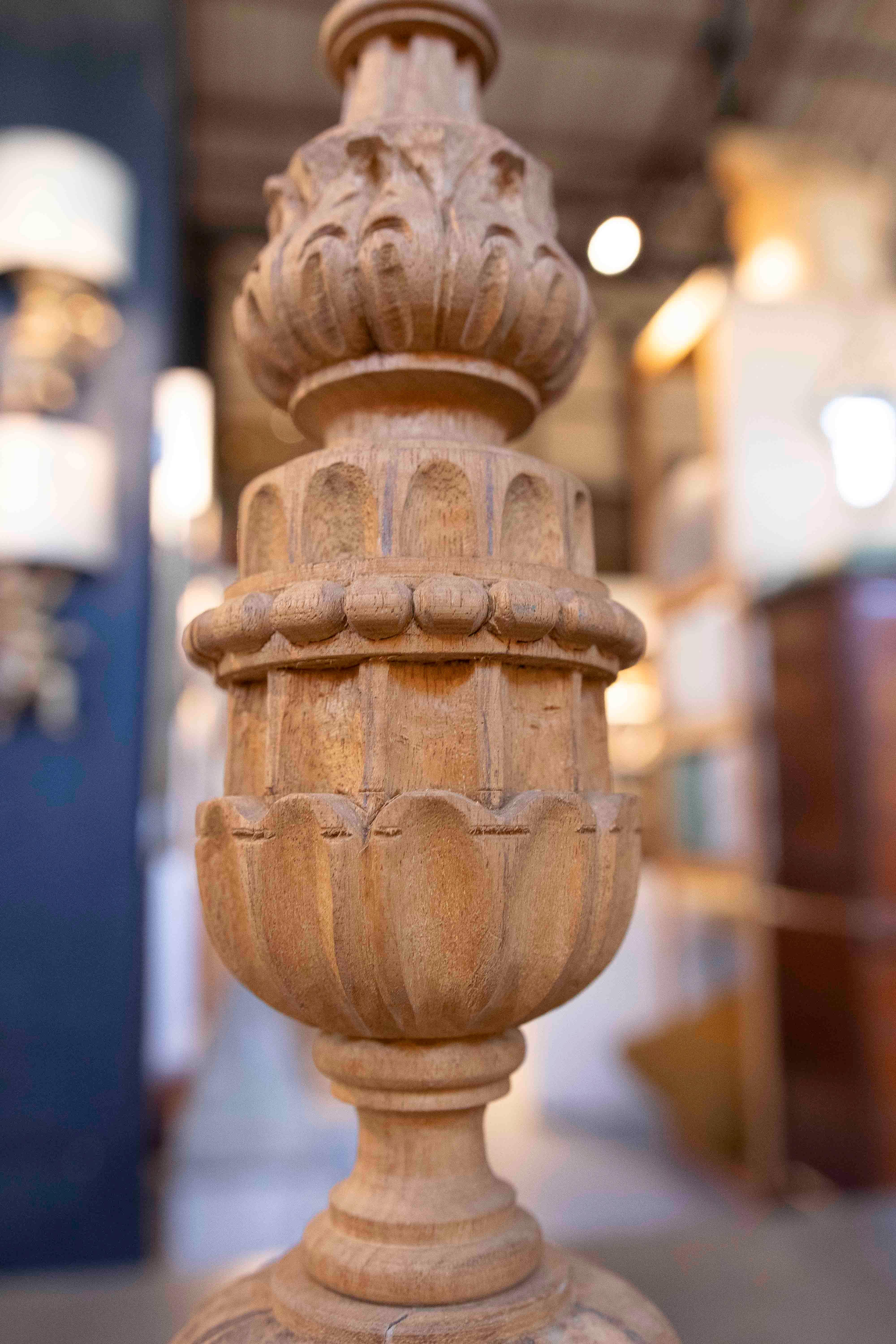 1850s Pair of Carved Wooden Candlesticks with Fluted Bases For Sale 1