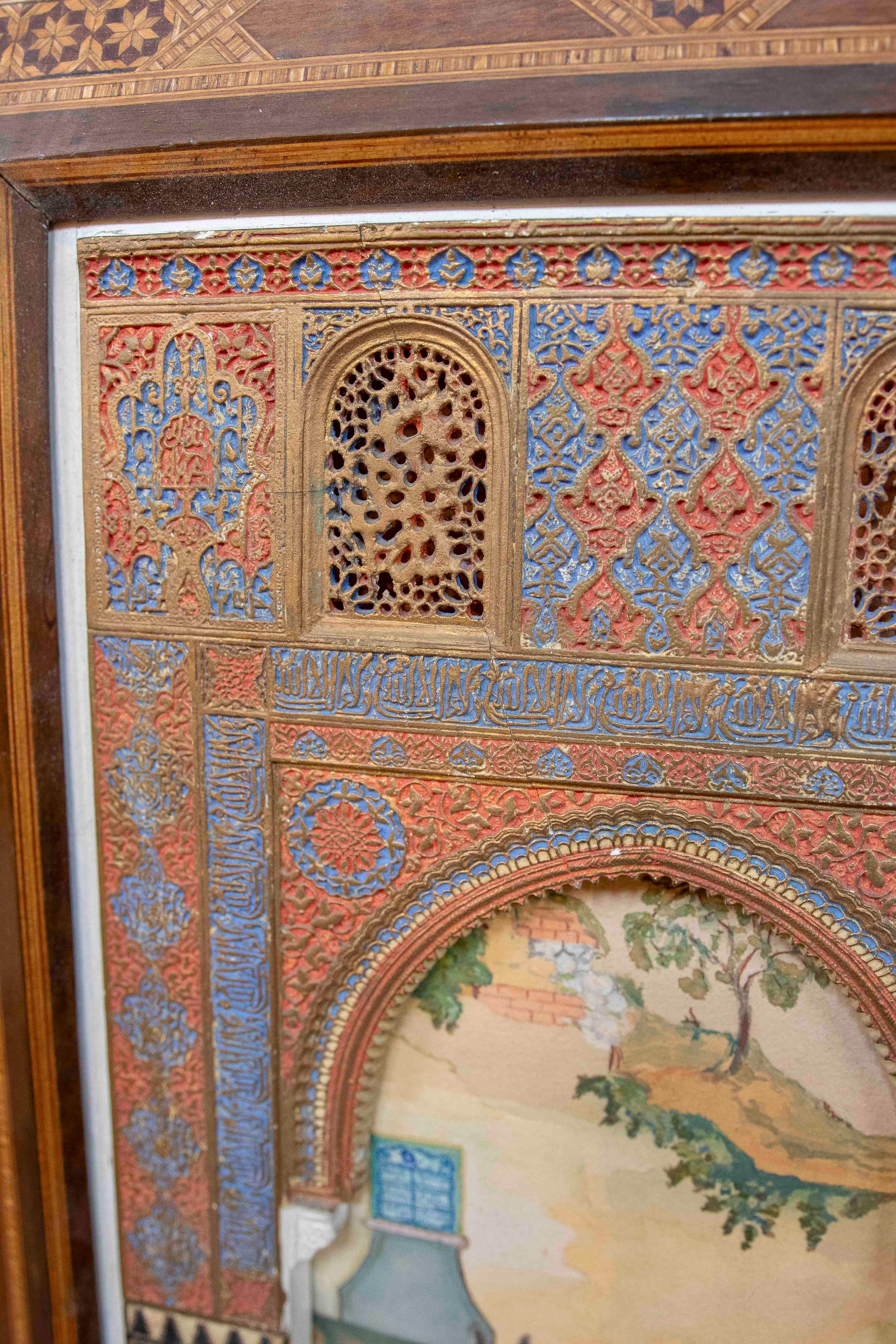 1850 Modelo de yeso policromado de una portada con escena de género y marco mudéjar siglo XIX en venta