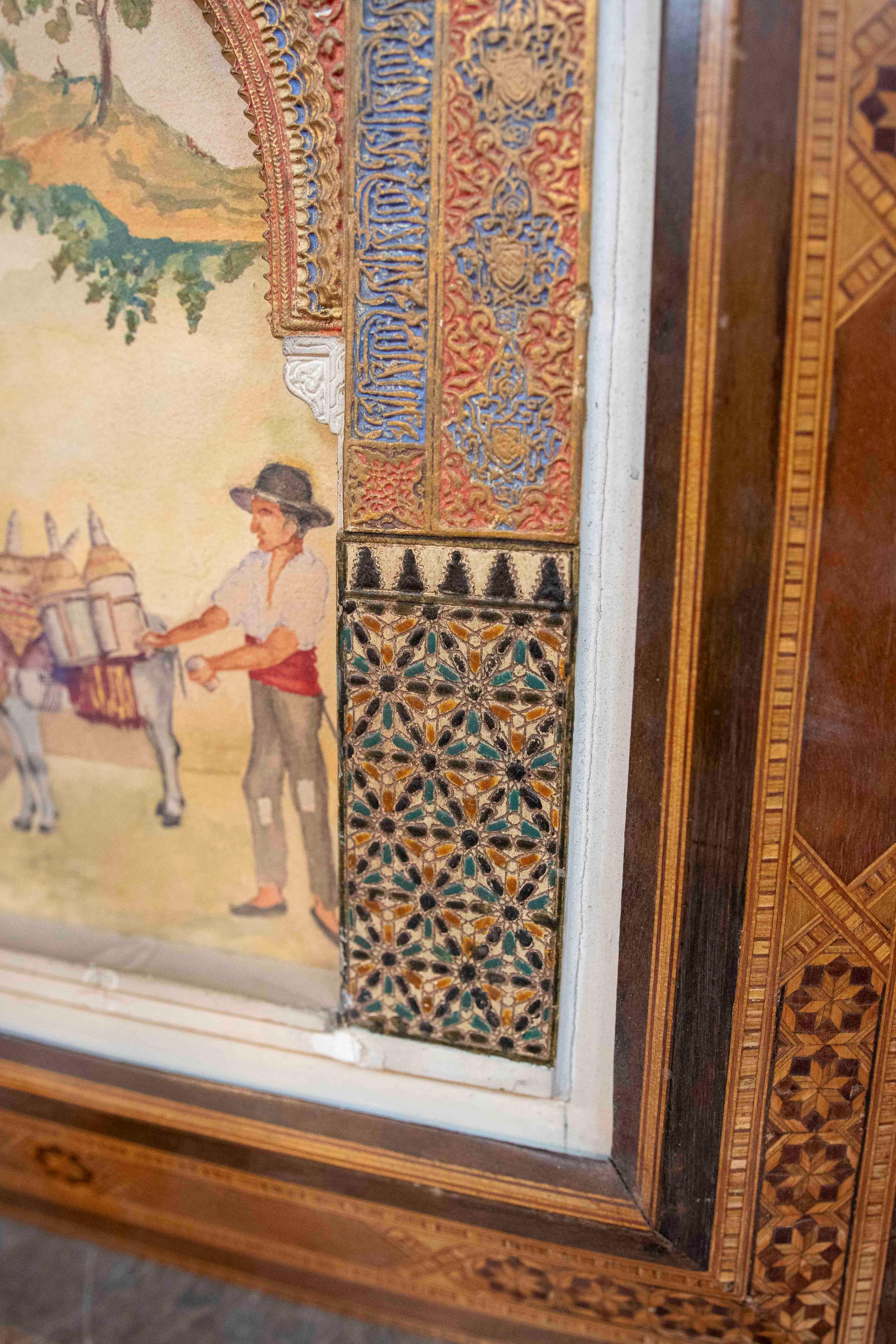 1850 Modelo de yeso policromado de una portada con escena de género y marco mudéjar en venta 3