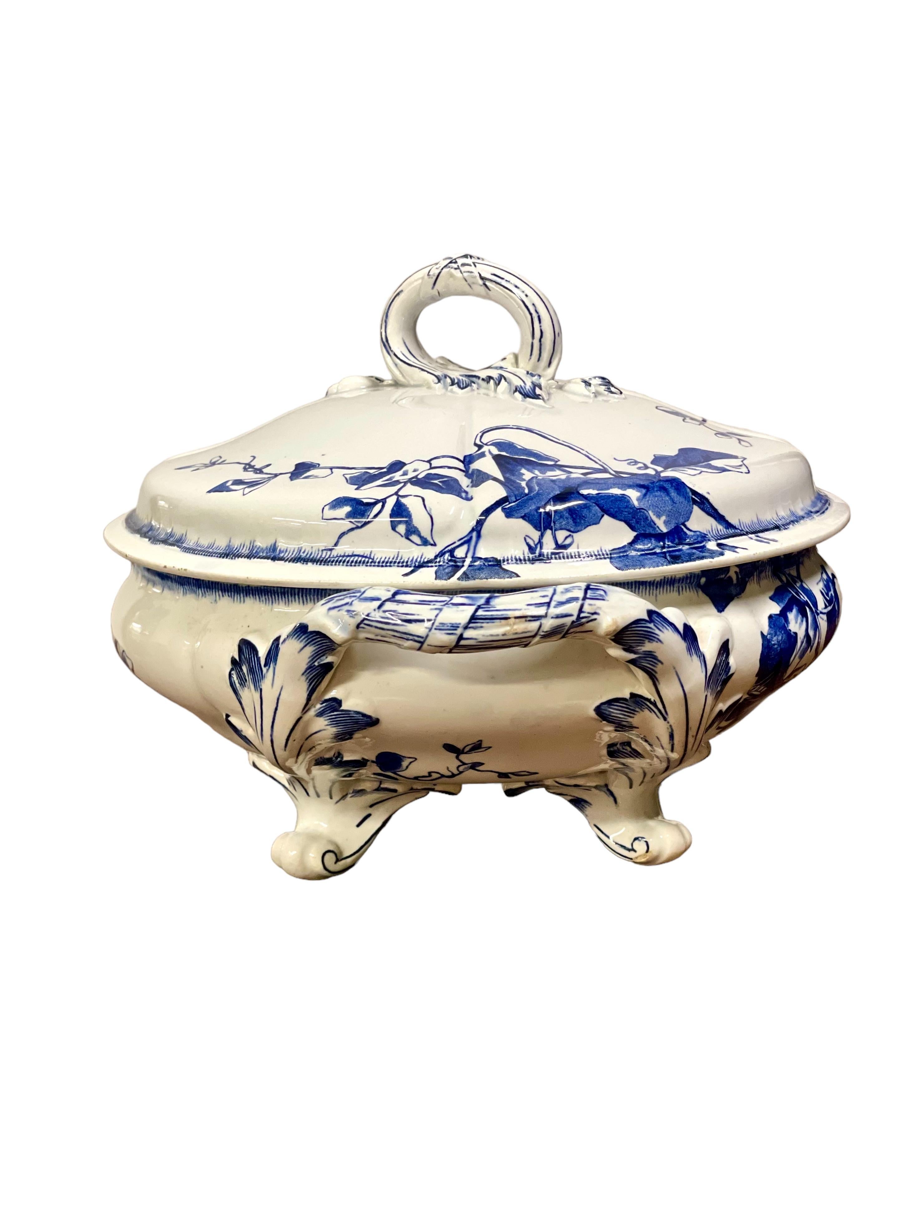 Raro servizio da tavola in maiolica del 1850 