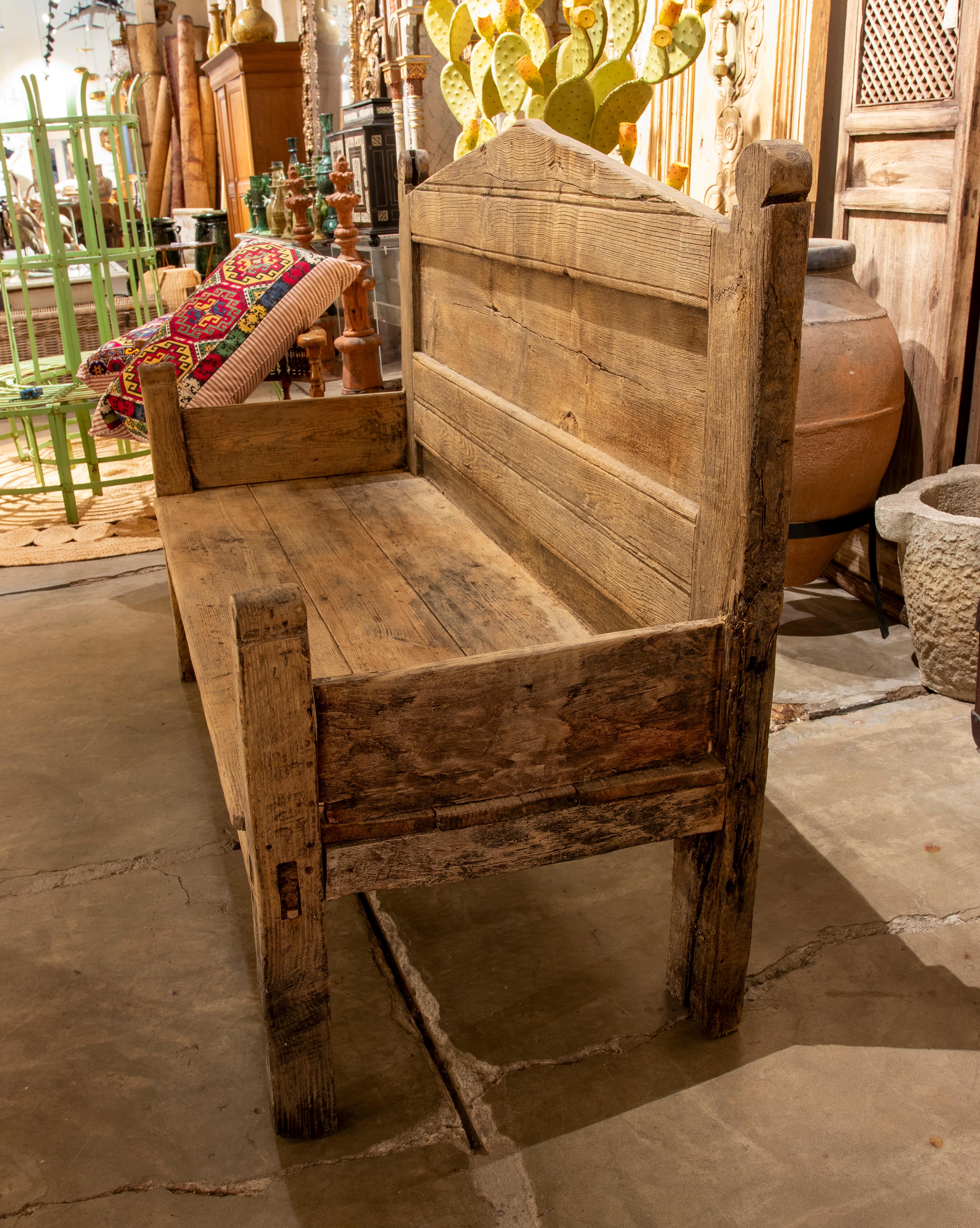 Banco rústico de madera maciza de 1850 - Estilo rústico tradicional Madera en venta