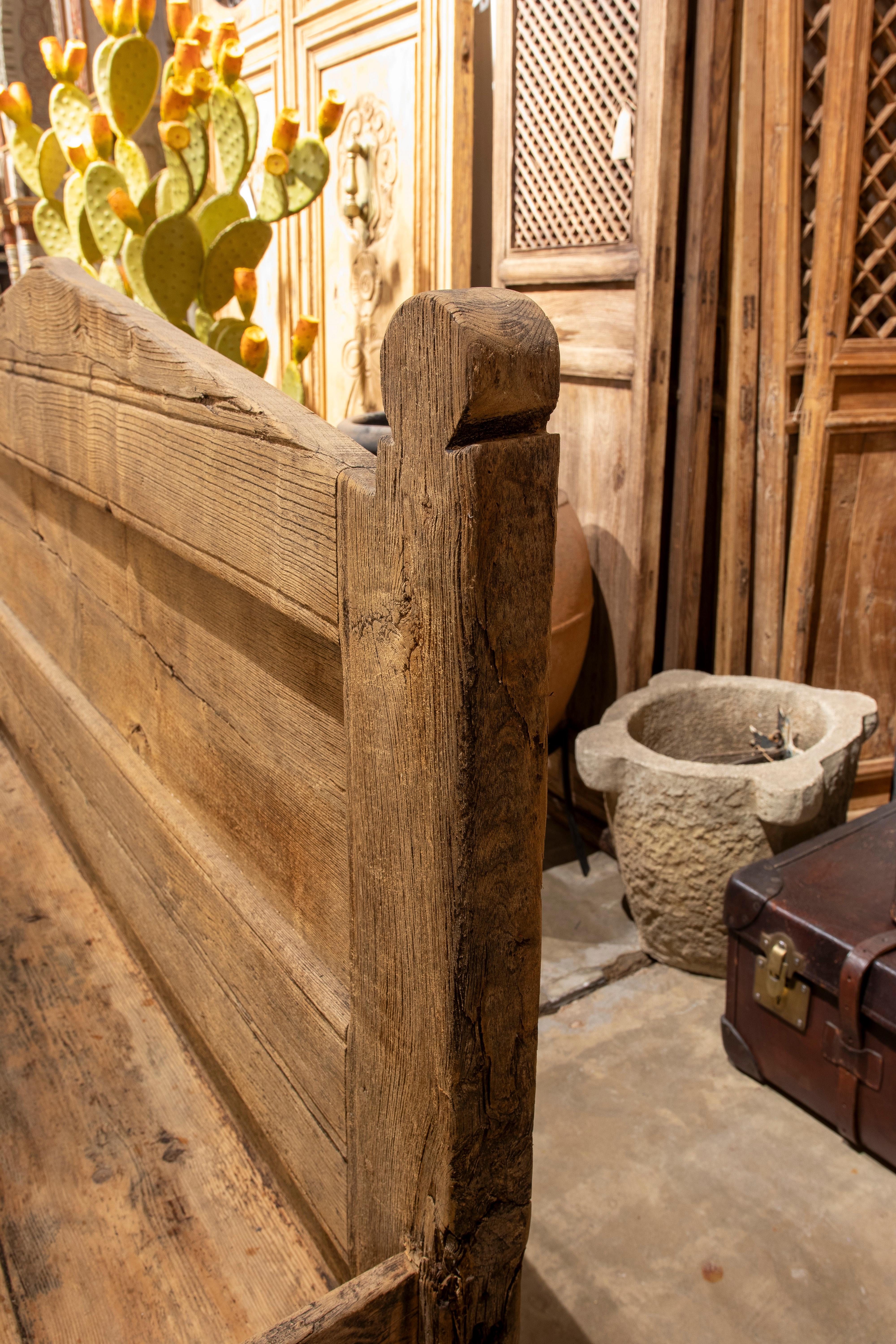 Banco rústico de madera maciza de 1850 - Estilo rústico tradicional en venta 1