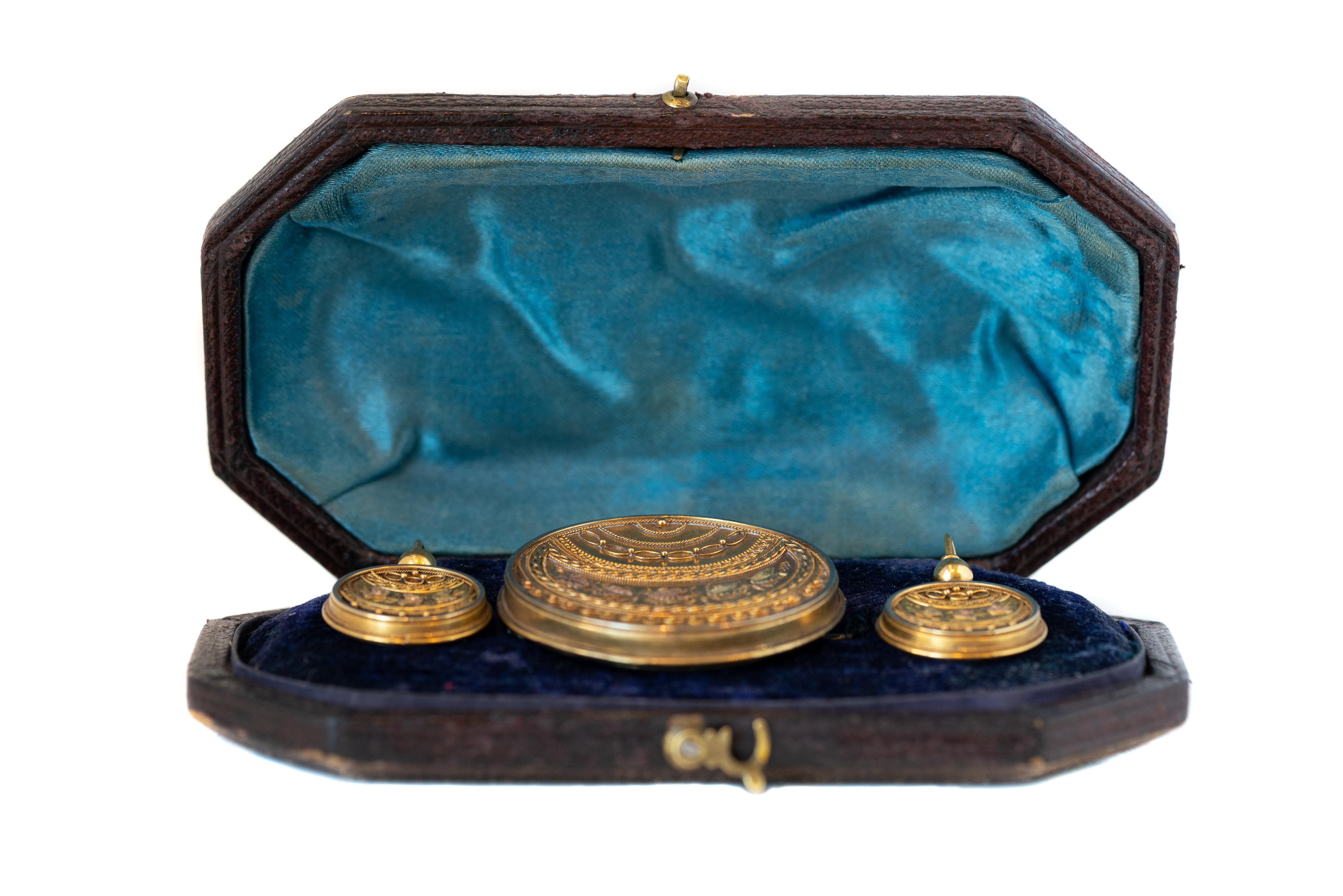 Ensemble de boucles d'oreilles et broche convertibles en or 3 pièces de style victorien des années 1850 Pour femmes en vente