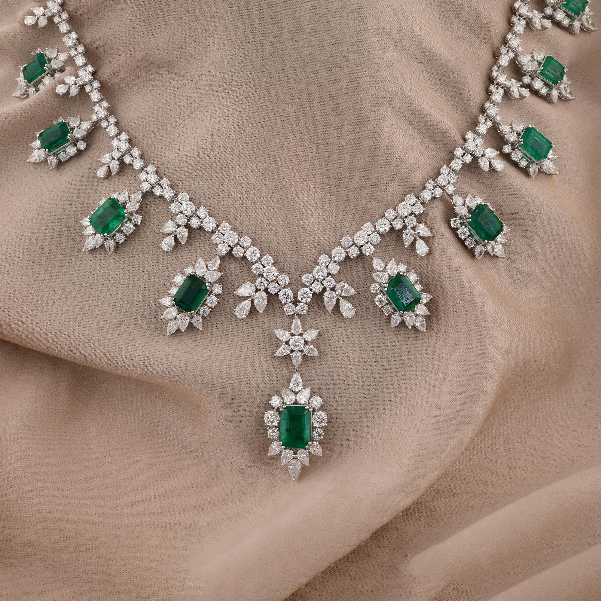 18,51 Karat sambischer Smaragd Halskette 26,23 Ct SI/H Diamant 18 Karat Weißgold (Moderne) im Angebot