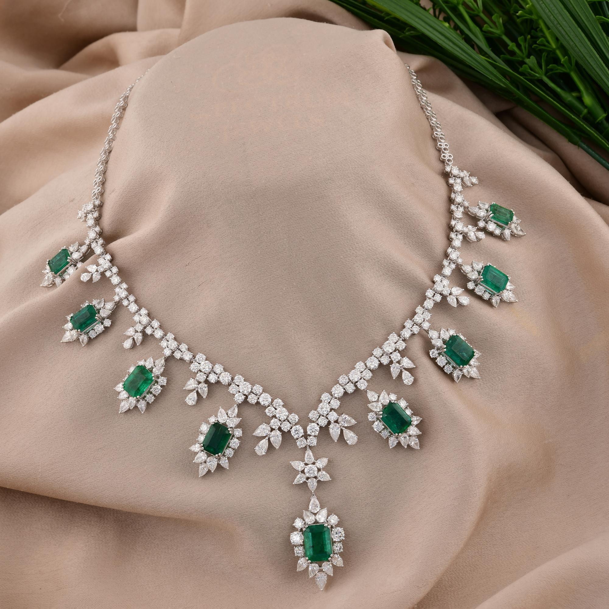 18,51 Karat sambischer Smaragd Halskette 26,23 Ct SI/H Diamant 18 Karat Weißgold (Smaragdschliff) im Angebot