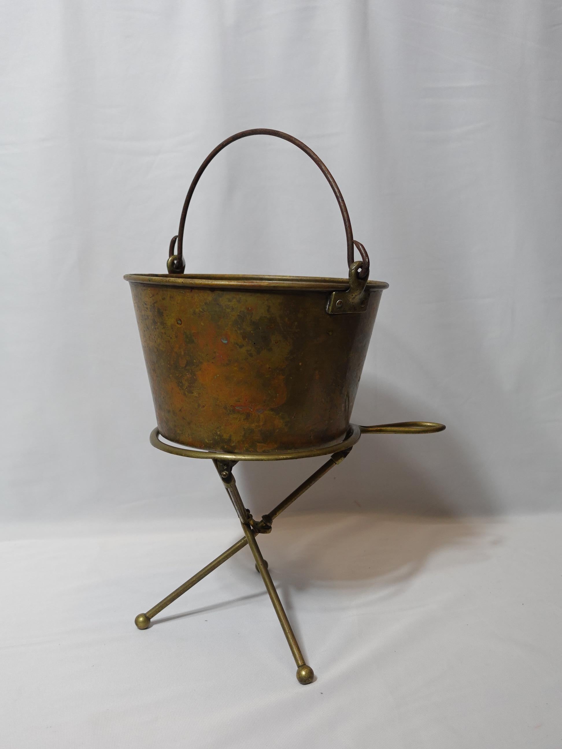 Victorian 1851 Hayden Pat. Ansonia Brass Co. Bail Brass Bucket with Brass Trivet, CO#007 For Sale