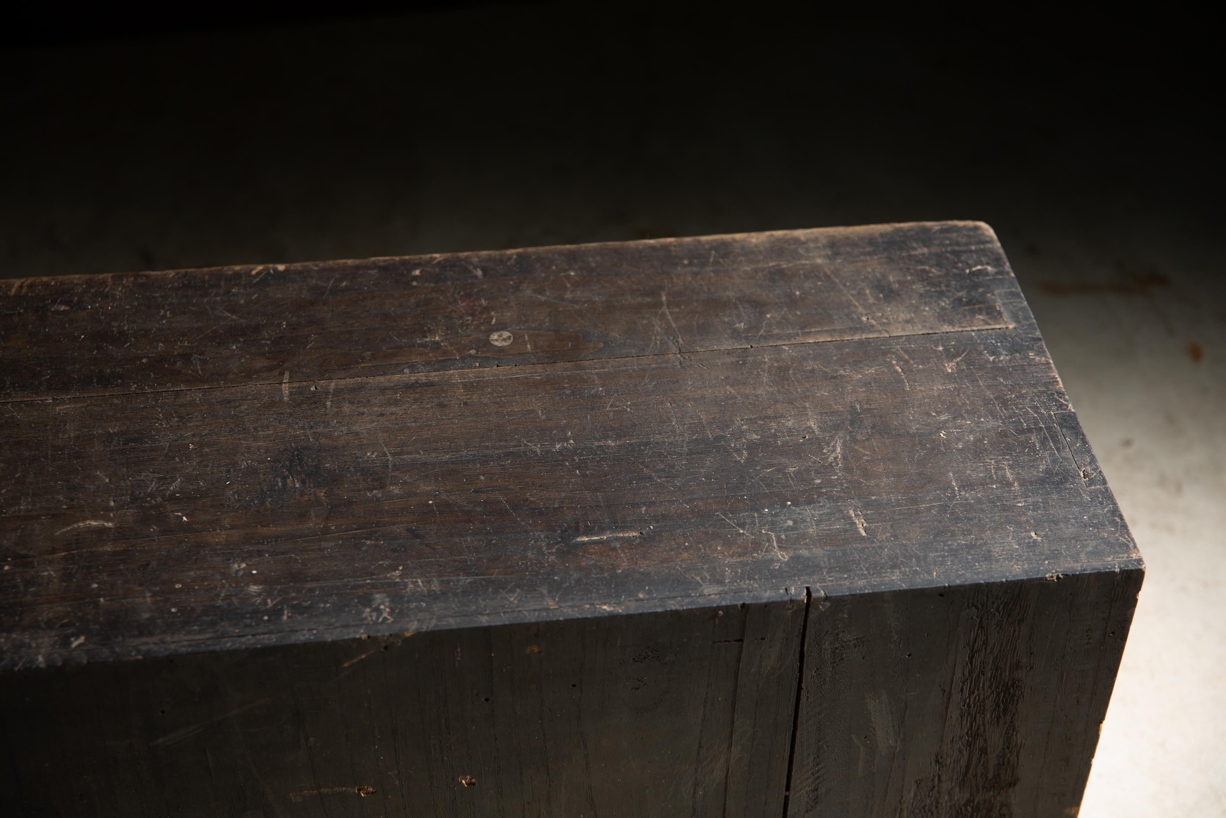 1852 Commode japonaise Edo antique wabi sabi Urushi mid Tansu en vente 9