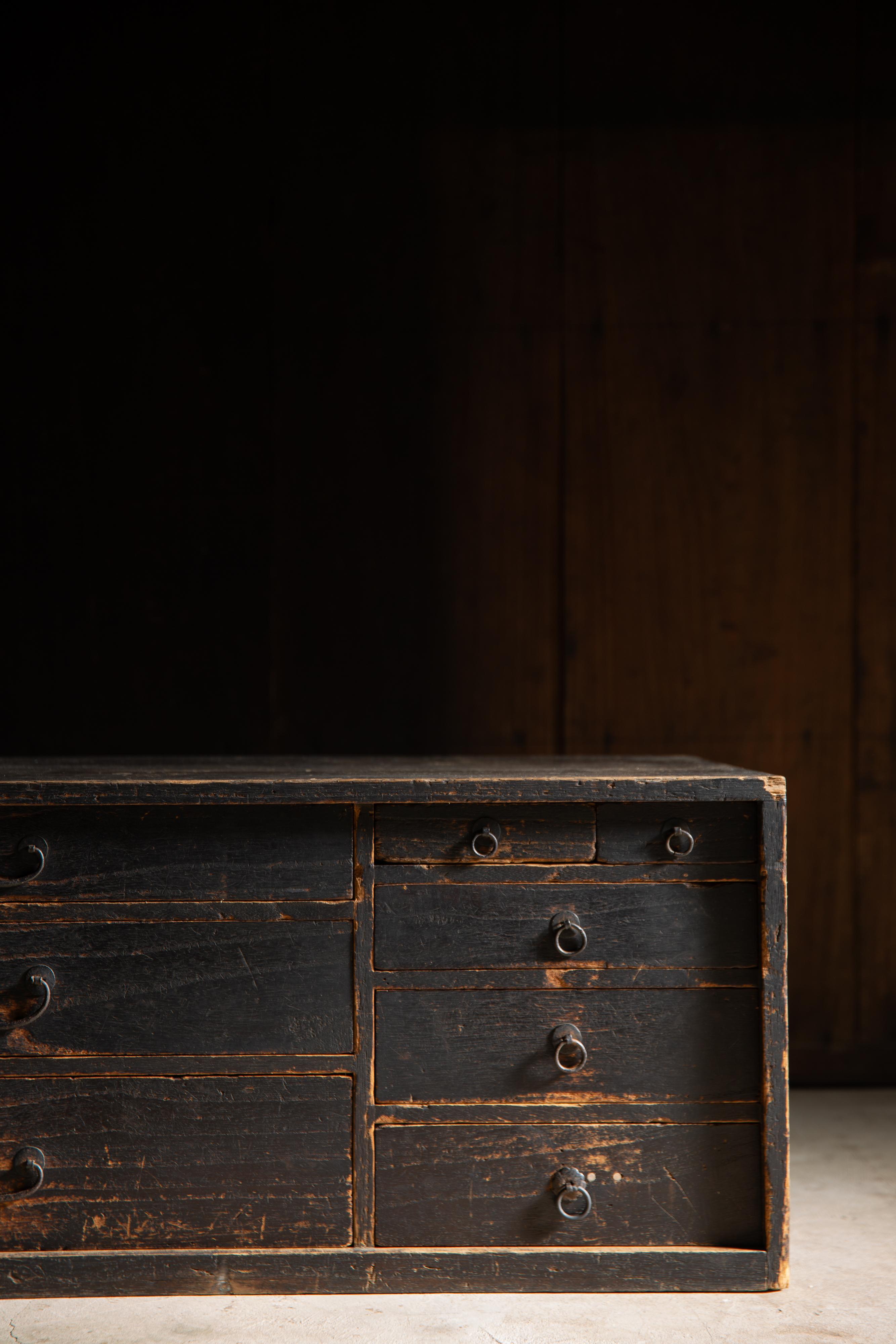 1852 Commode japonaise Edo antique wabi sabi Urushi mid Tansu en vente 1