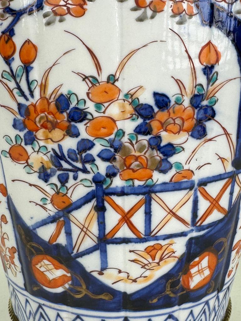 1853 Lampe de table japonaise Imari - De la flamme à l'huile à la lumière intemporelle en vente 2
