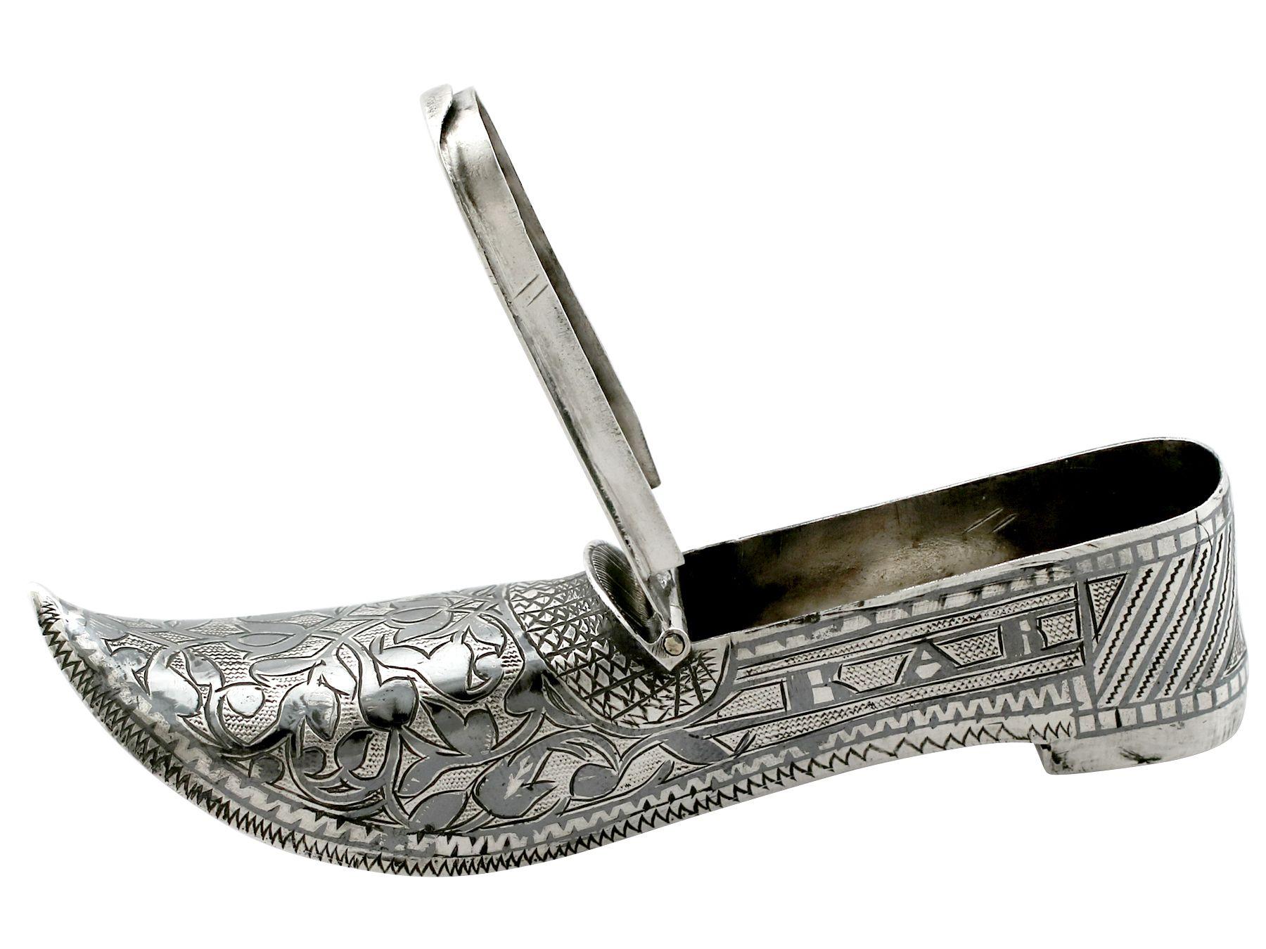 Antike silberne Schuhweste aus dem Jahr 1855 (Silber) im Angebot