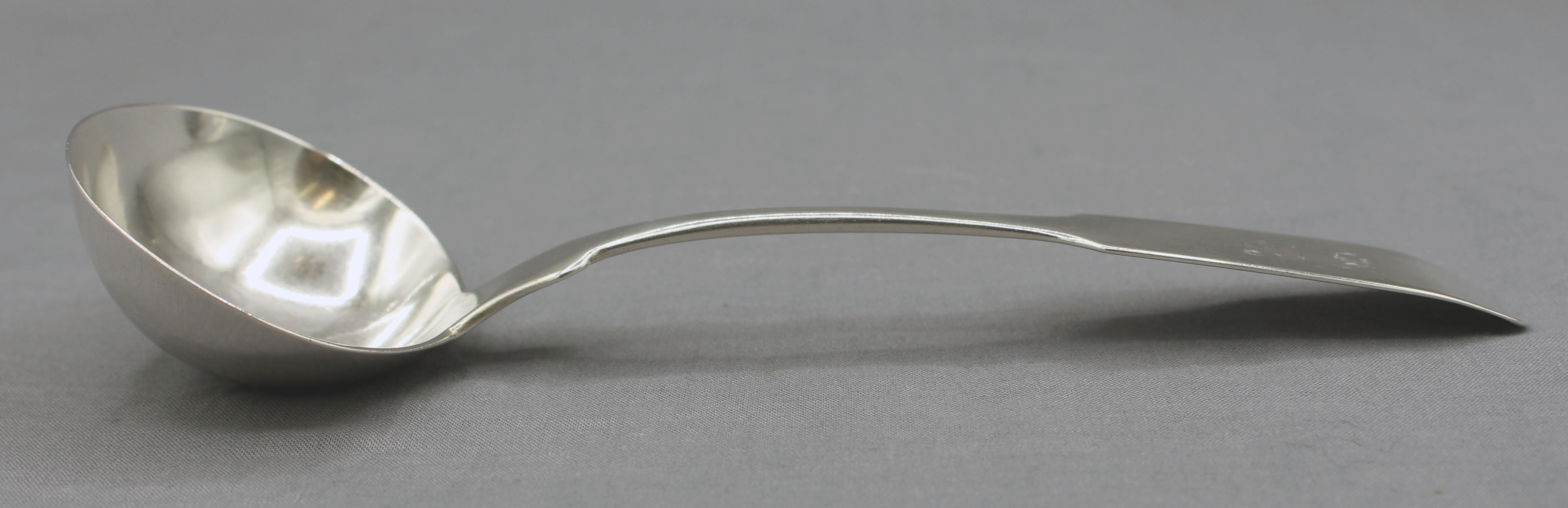 1855 American Coin Silver Large Gravy Ladle by William Gale & Son im Zustand „Gut“ im Angebot in Chapel Hill, NC