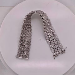 18,56 Karat Diamantarmband aus 18 Karat Gold mit Diamanten