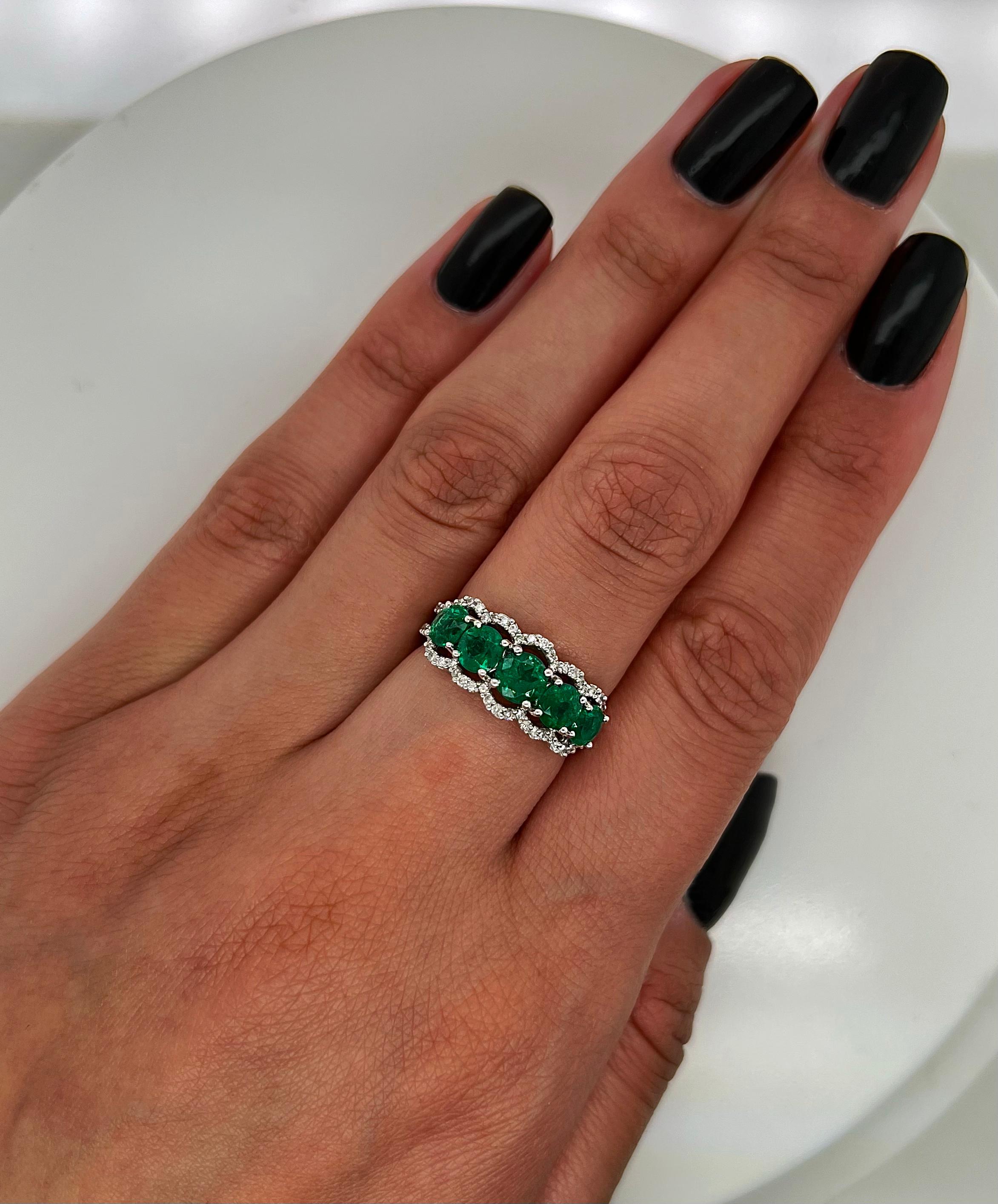 Mixed Cut 1.85 Carat Green Emerald and Diamond Ladies Ring For Sale