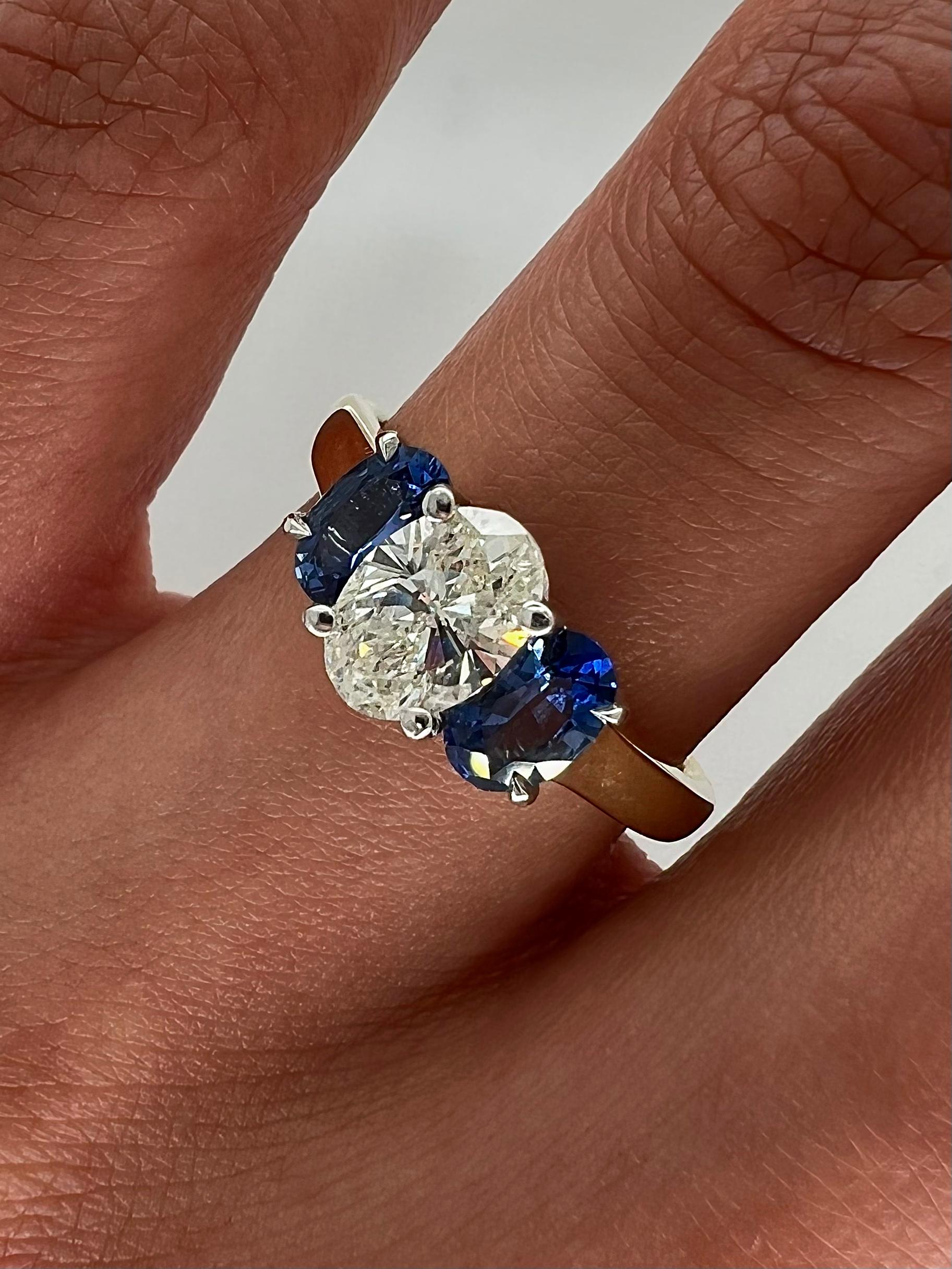 1.85 Total Carat Sapphire and Diamond Ladies Ring In New Condition For Sale In New York, NY