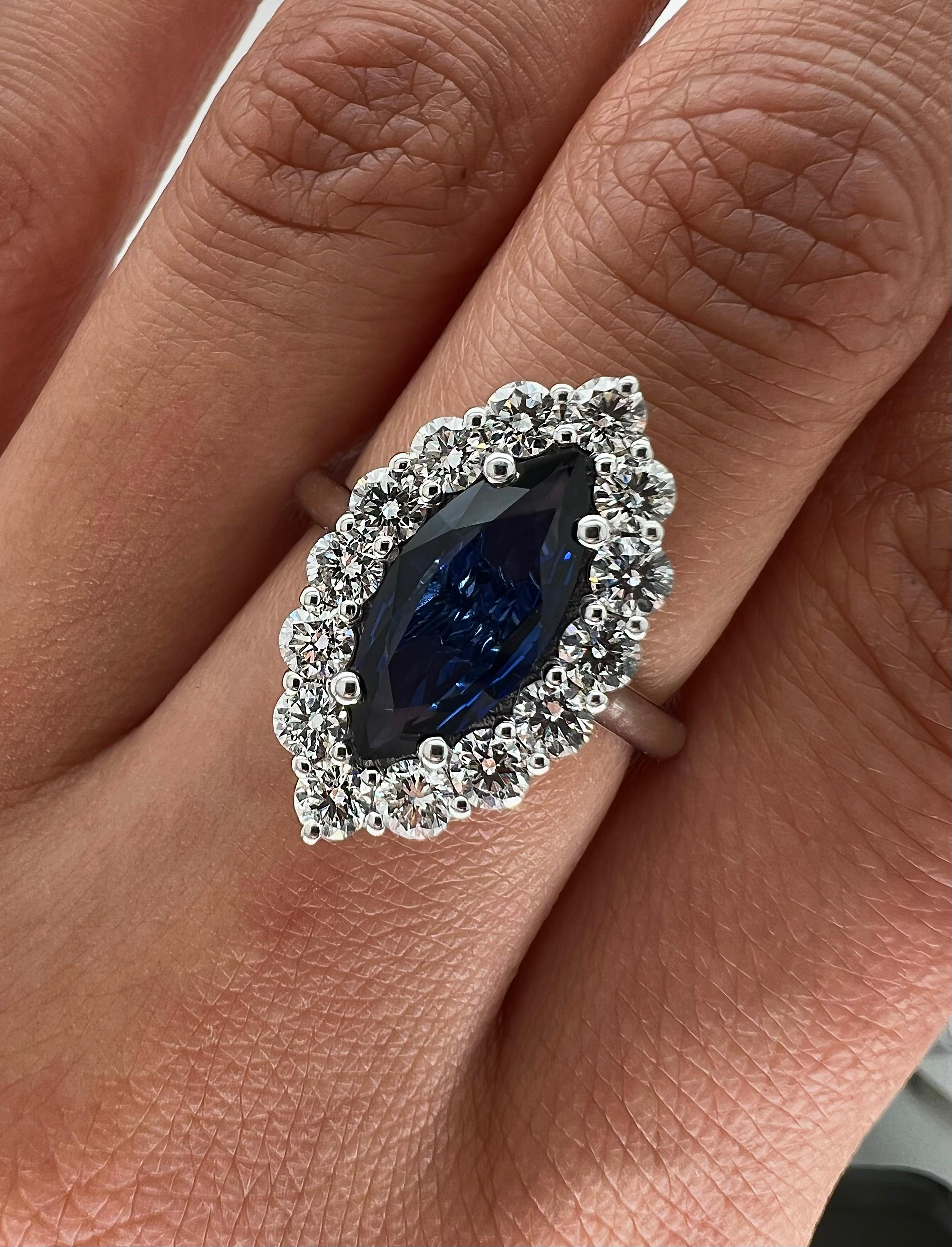 2.98 Total Carat Sapphire Diamond Ladies Ring In New Condition For Sale In New York, NY