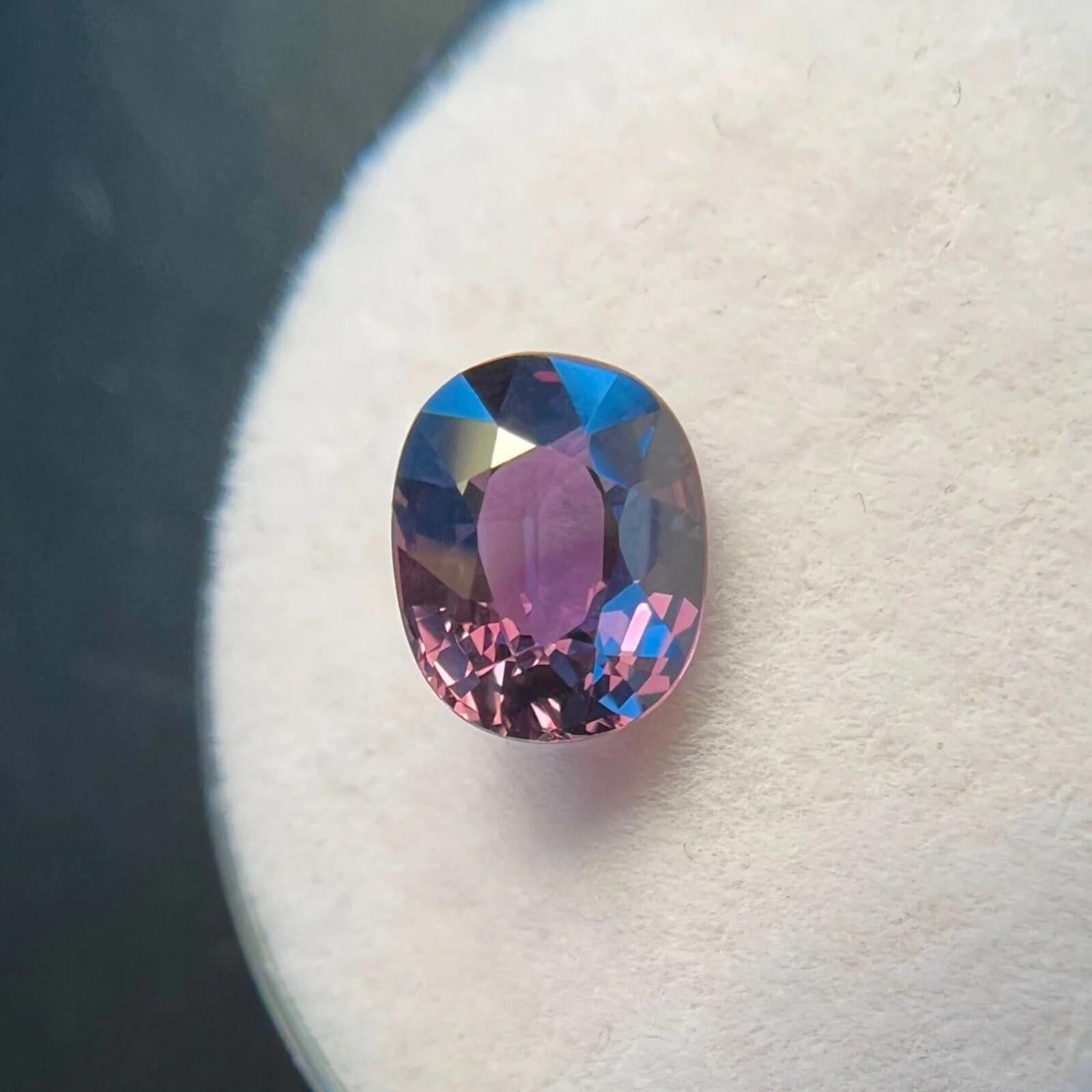 Femenino o masculino 1,85ct Cambio de color zafiro rosa púrpura sin tratar rara gema oval 7,5x6mm VVS en venta
