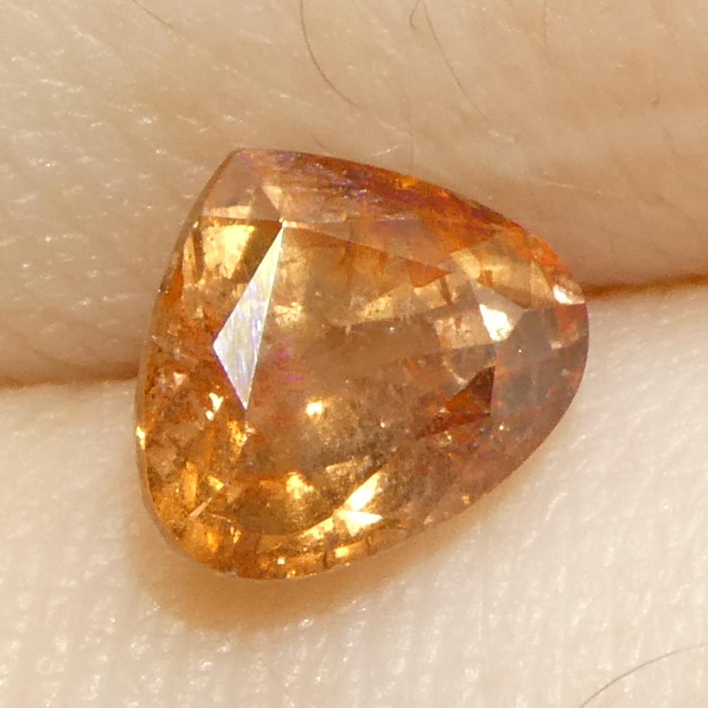 1,85 Karat birnenförmiger rosa-orangefarbener Saphir aus Tansania, unerhitzt im Angebot 1