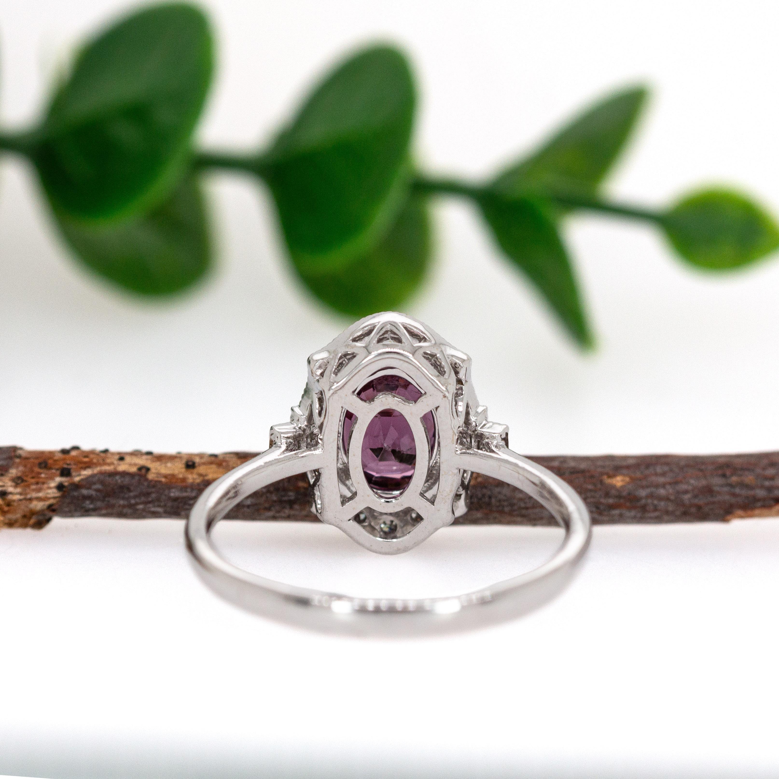 1,85ct lila Spinell und natürliche Diamanten Ring in massivem 14K Weißgold im Zustand „Neu“ im Angebot in Columbus, OH
