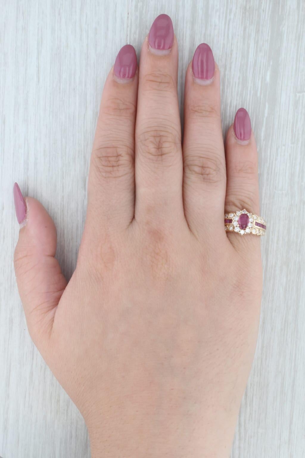 Anello aureolato con diamante e rubino da 1,85 carati in oro giallo 14k, misura 6,25. in vendita 4