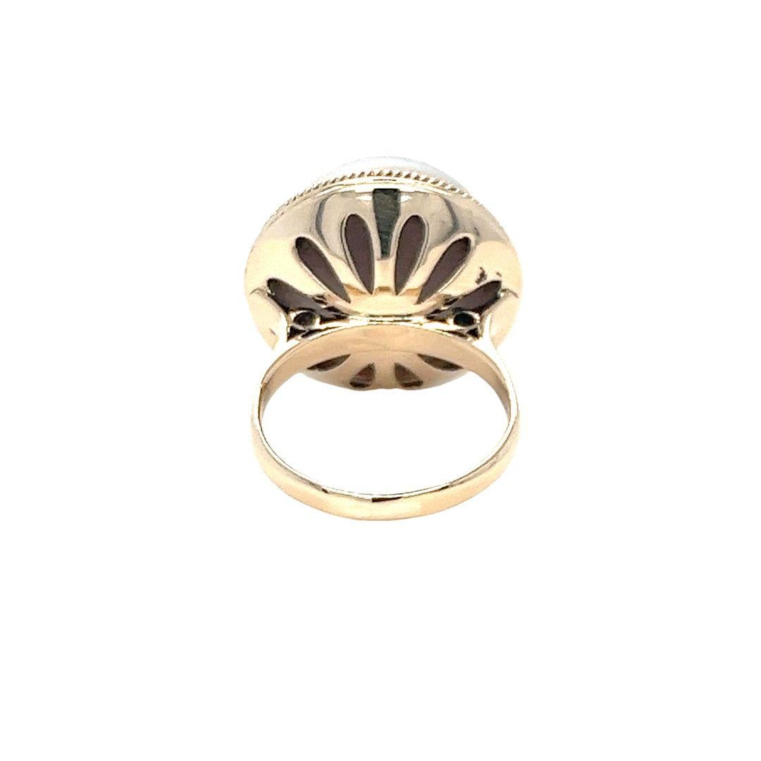Women's 18.5mm Mabe Pearl Ring in Yellow Gold For Sale