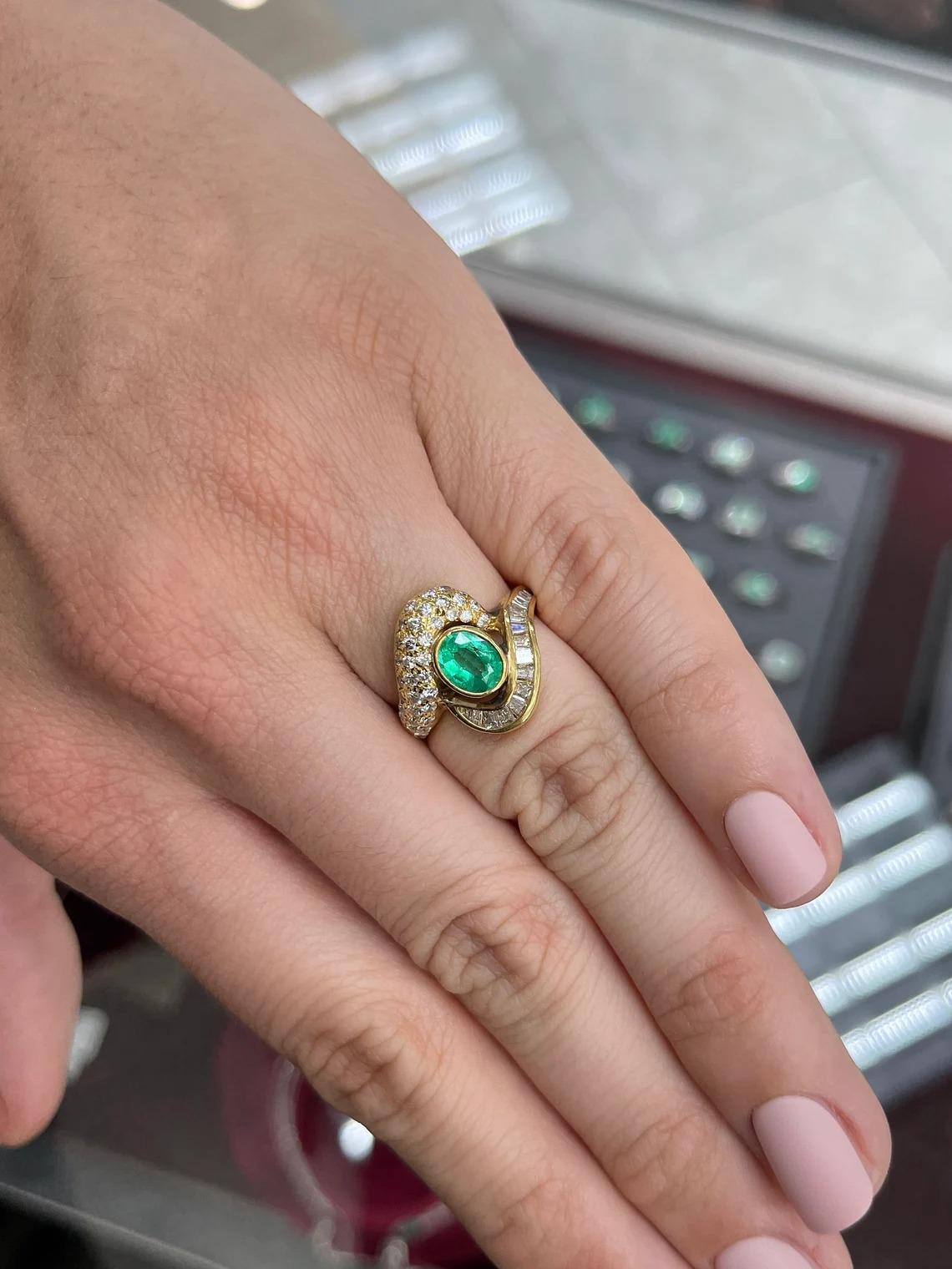Women's Luxurious 1.85tcw 18K Colombian Emerald Oval & Diamond Vintage Statement Ring For Sale