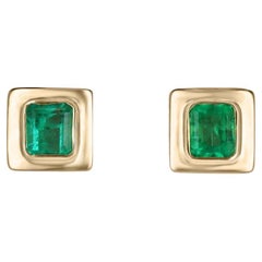 1.85tcw 18K Medium Vivid Green kolumbianische Smaragd-Ohrstecker, Lünette Set