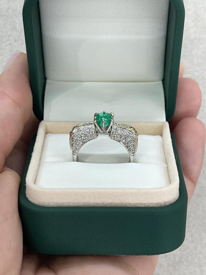 1.85tcw 18K Round Colombian Emerald & Diamond Accent Ring - Six Prong Set For Sale 4