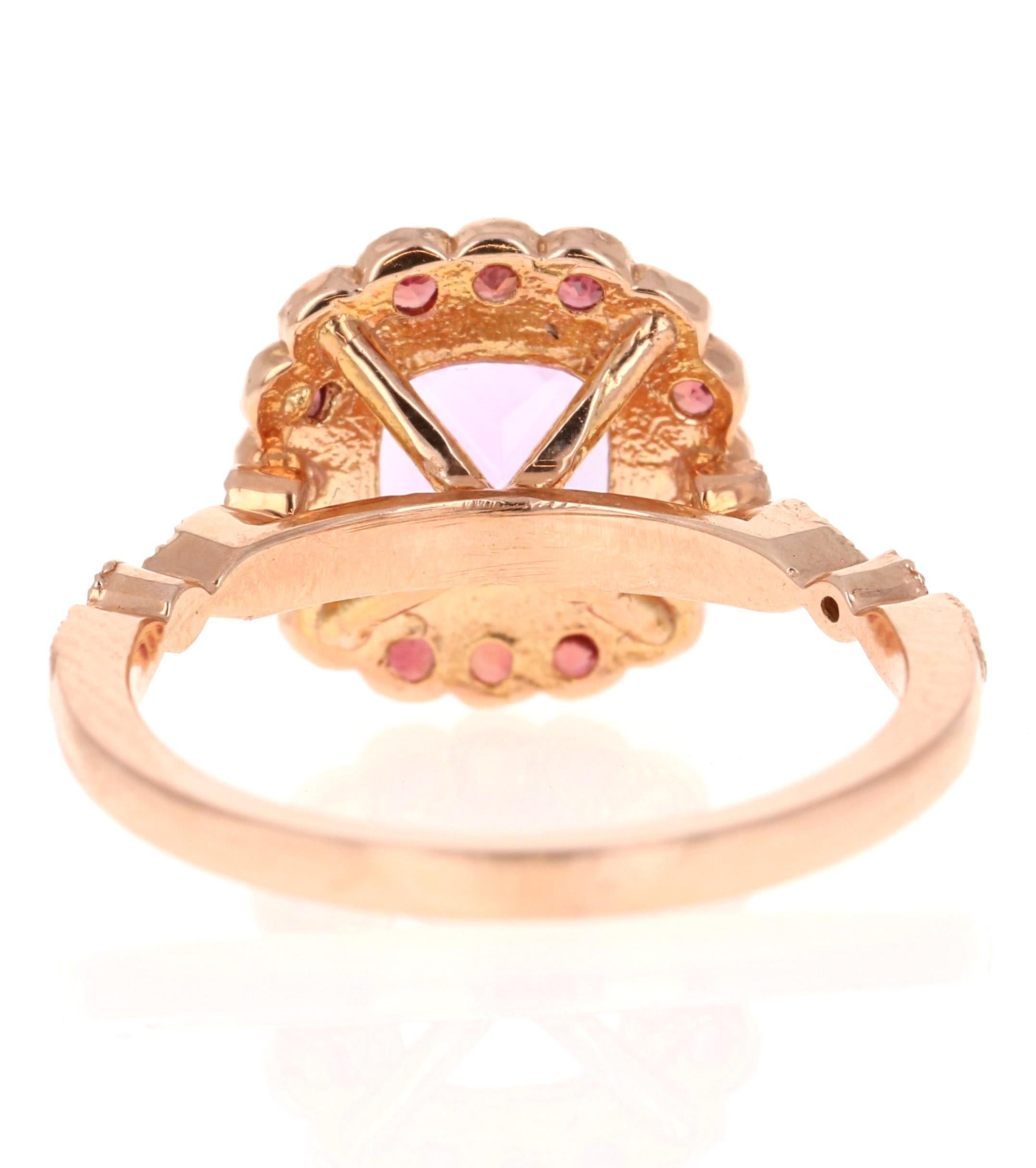 Taglio cuscino Anello in oro rosa con diamante e zaffiro da 1,86 carati con taglio a cuscino in vendita