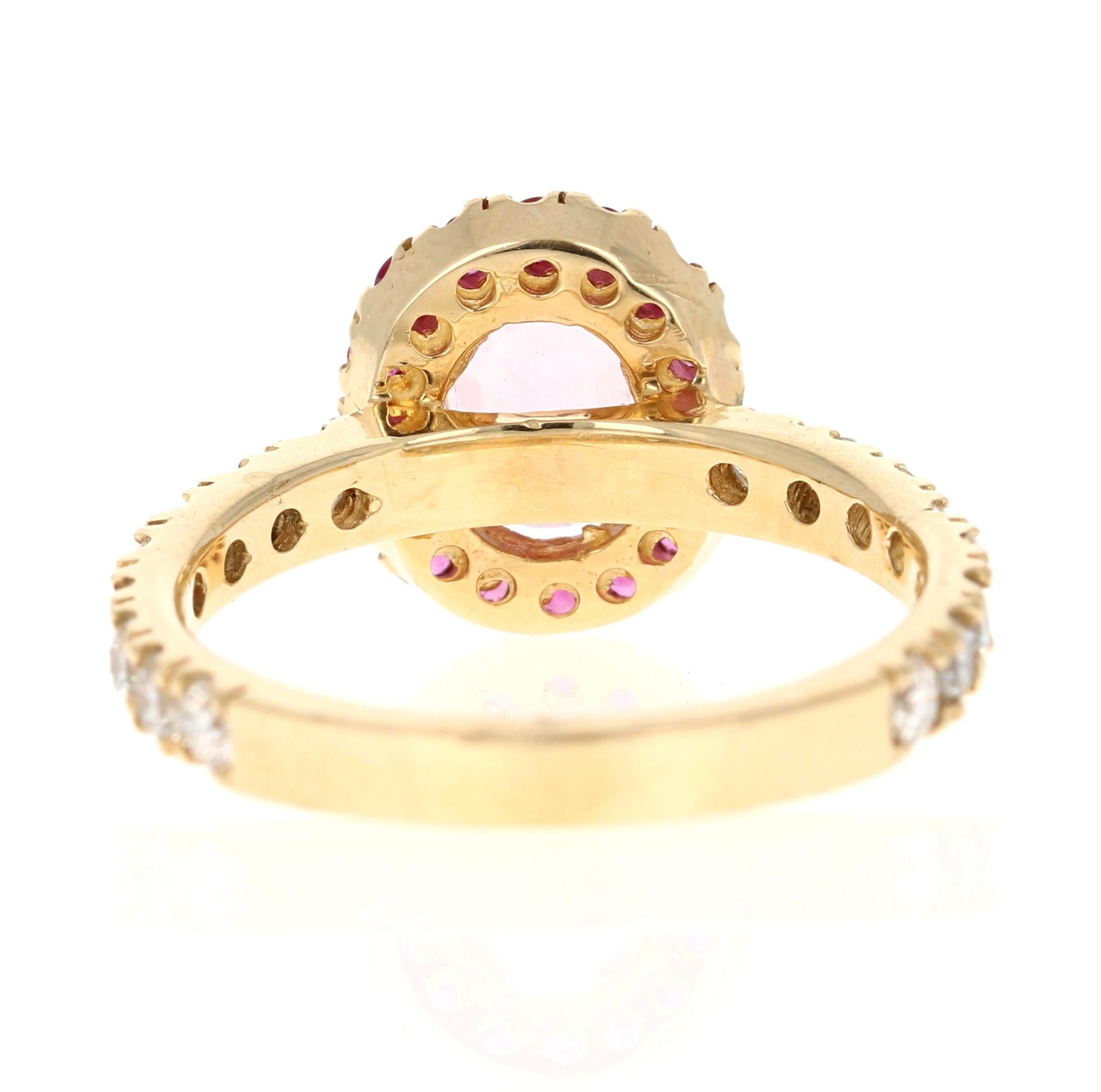 1.86 Karat Rosa Saphir Diamant 14 Karat Gelbgold Verlobungsring (Ovalschliff) im Angebot