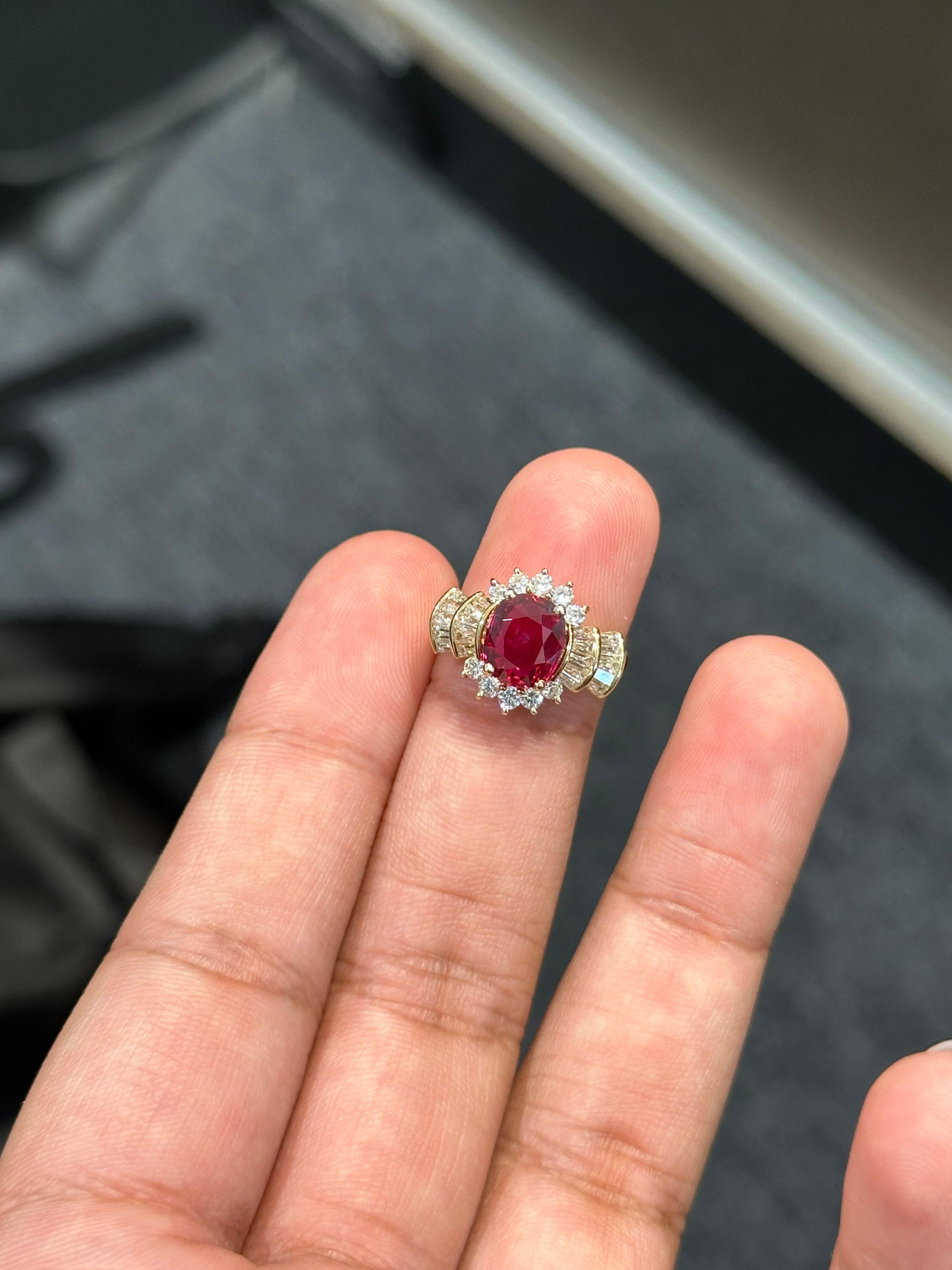 Art Deco 1.86 Carat Ruby & Diamond vintage-inspired traditional Ring in 18K Yellow Gold For Sale