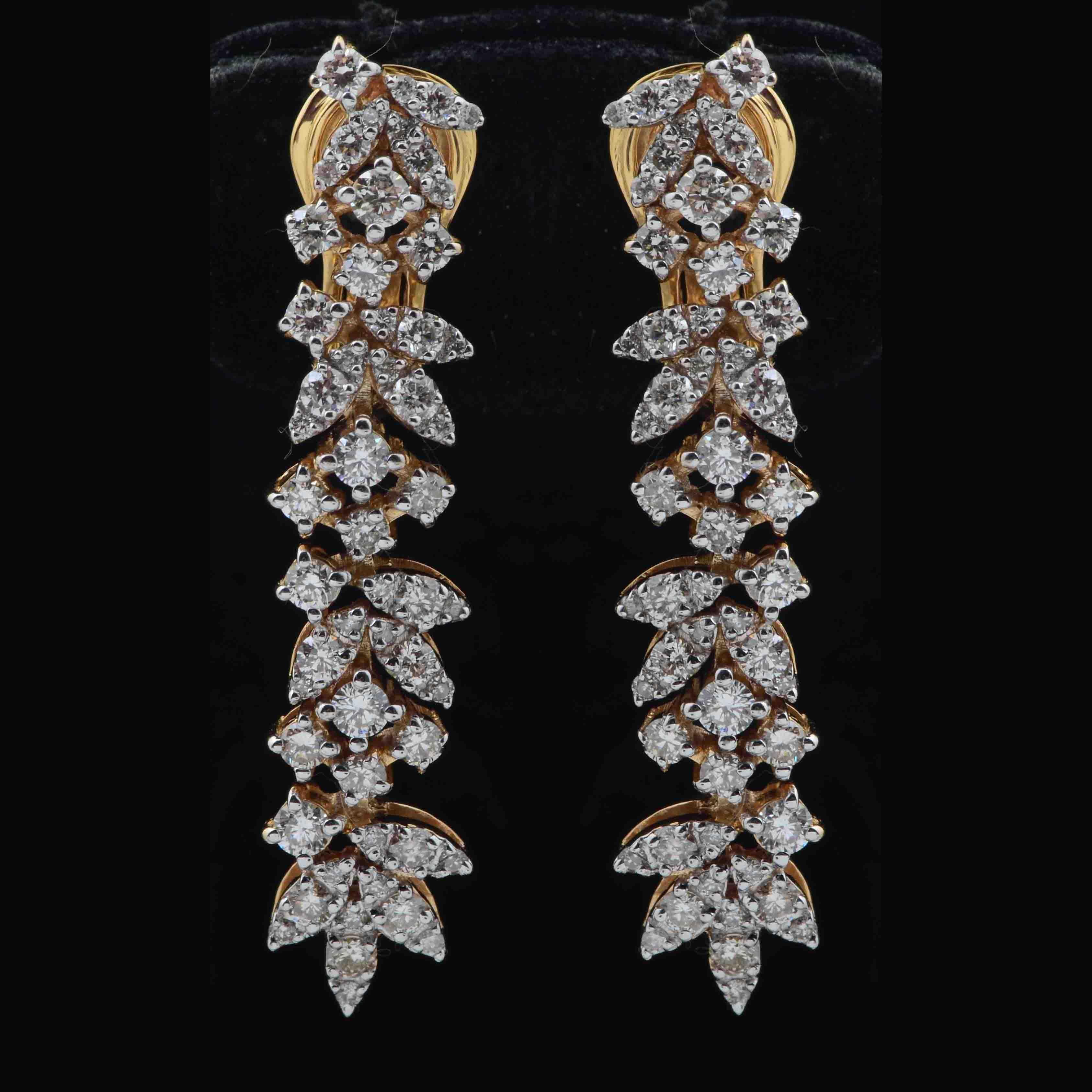 Women's 1.86 Carat SI Clarity HI Color Diamond Fine Dangle Earrings 14 Karat Yellow Gold For Sale