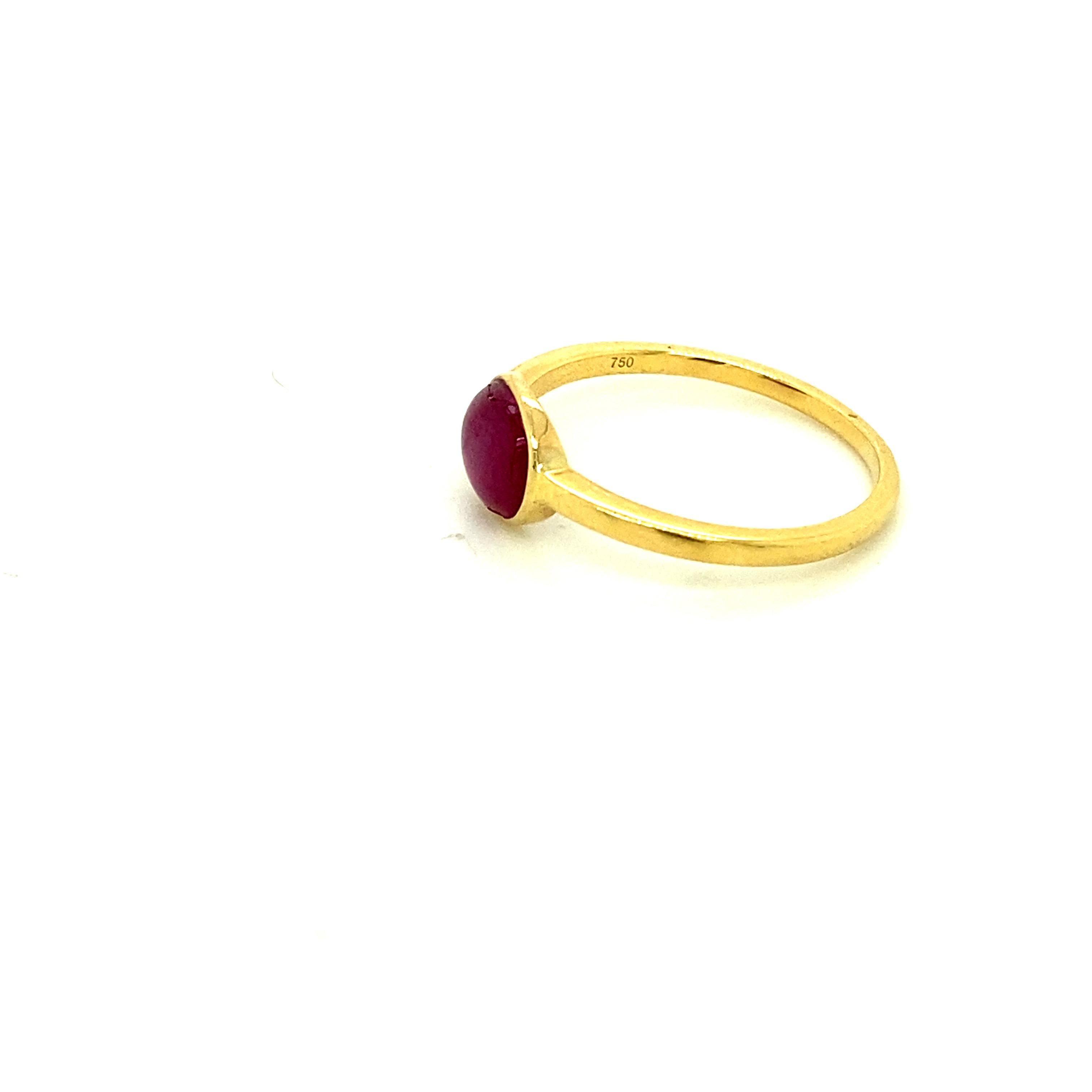 1.86 Carat Unheated Burmese Star Ruby Yellow Gold Engagement Ring In New Condition In Hong Kong, HK